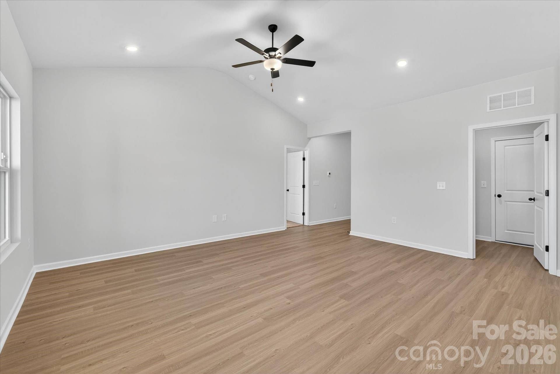 3321 Yorkshire Drive, Gastonia, NC 28052 3321 Yorkshire Drive, Gastonia, NC 28052