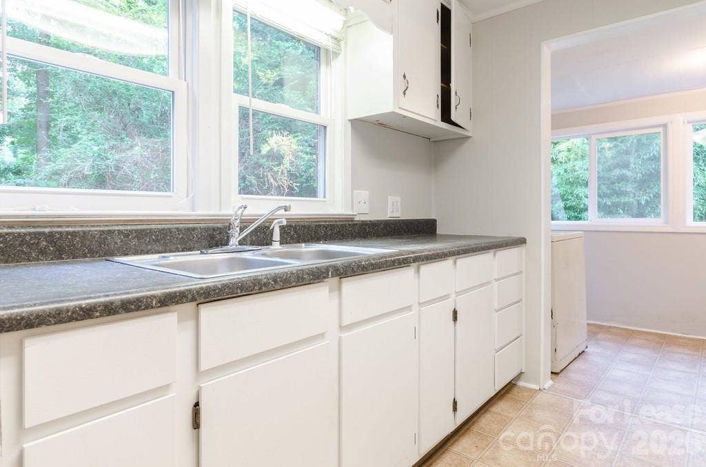 1233 Cheshire Avenue, Charlotte, NC 28208 1233 Cheshire Avenue, Charlotte, NC 28208