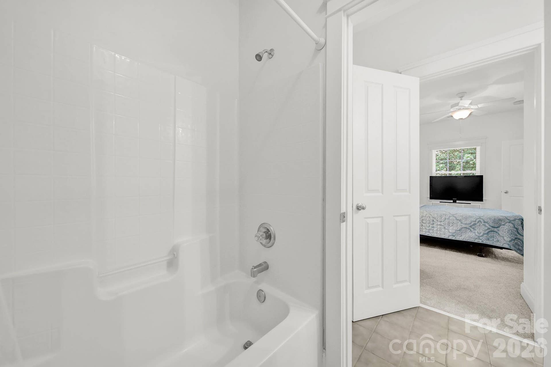 4214 Settler Heights Drive, Fort Mill, SC 29708 Upstairs Jack & Jill Bath - Each with 2 sinks & 2 toilets only the tub/shower is shared.