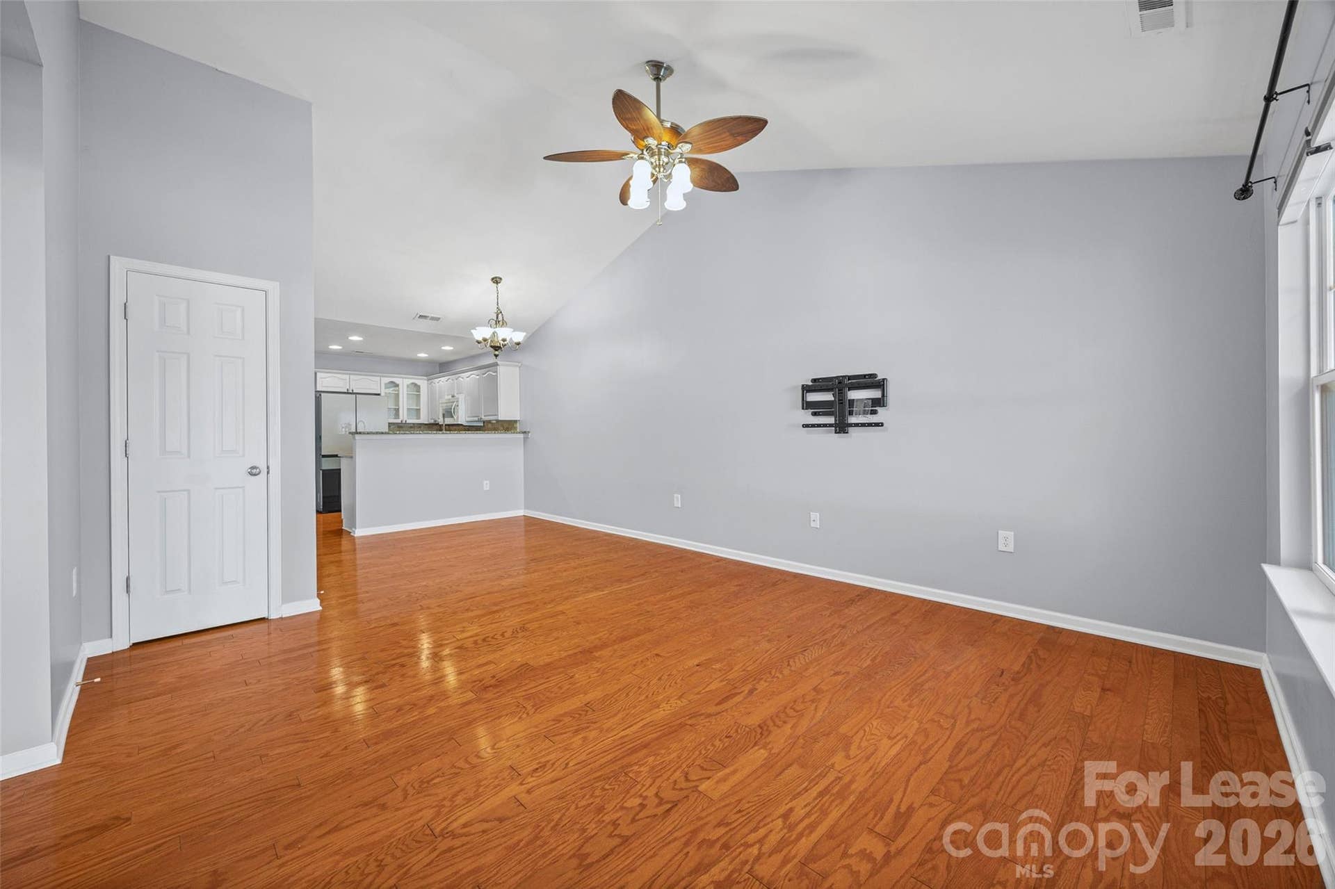 2052 Shady Pond Drive, Clover, SC 29710 2052 Shady Pond Drive, Clover, SC 29710