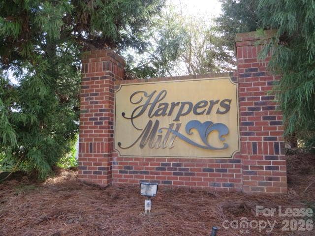 2052 Shady Pond Drive, Clover, SC 29710 2052 Shady Pond Drive, Clover, SC 29710