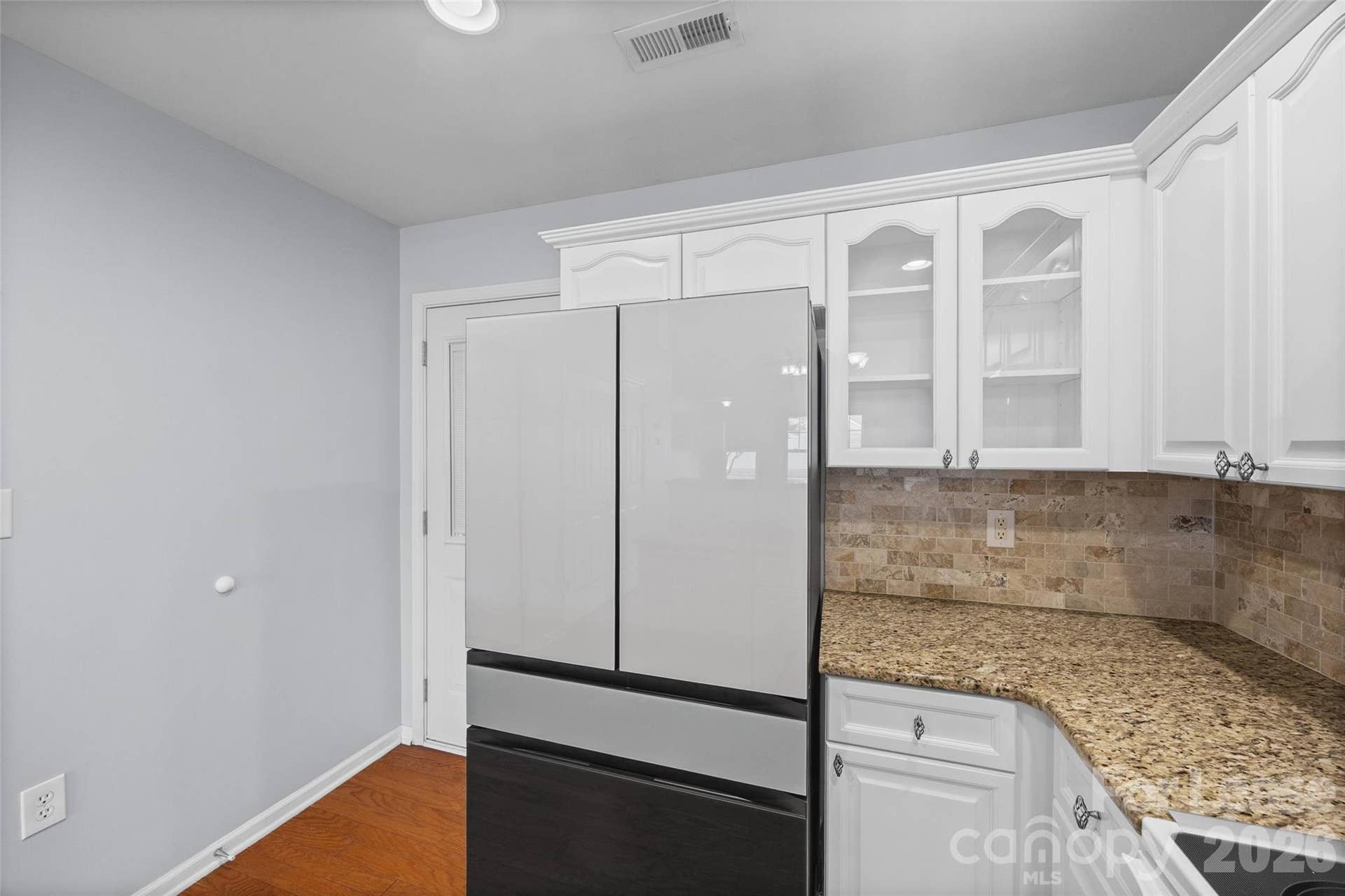 2052 Shady Pond Drive, Clover, SC 29710 2052 Shady Pond Drive, Clover, SC 29710