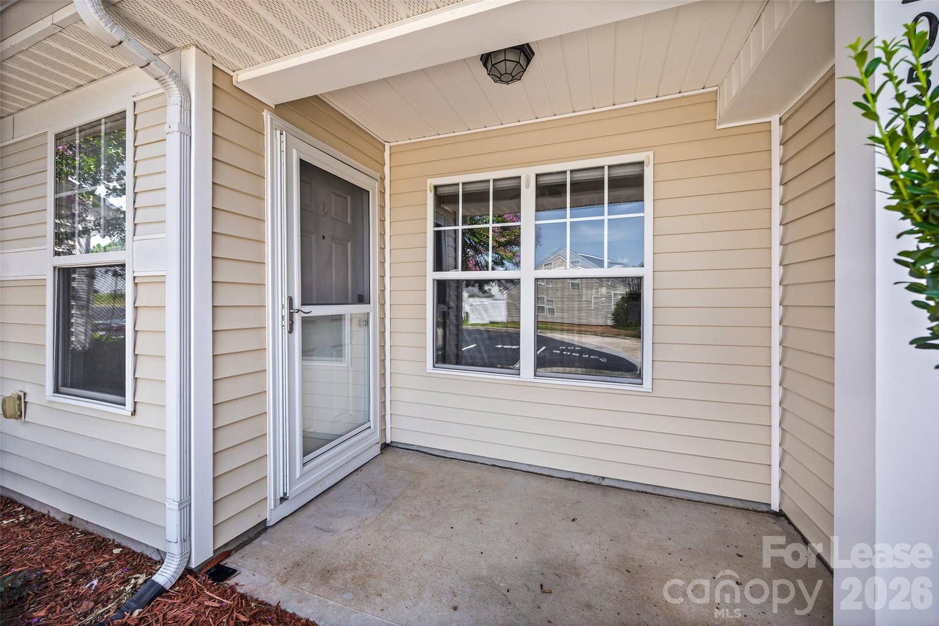 2052 Shady Pond Drive, Clover, SC 29710 2052 Shady Pond Drive, Clover, SC 29710
