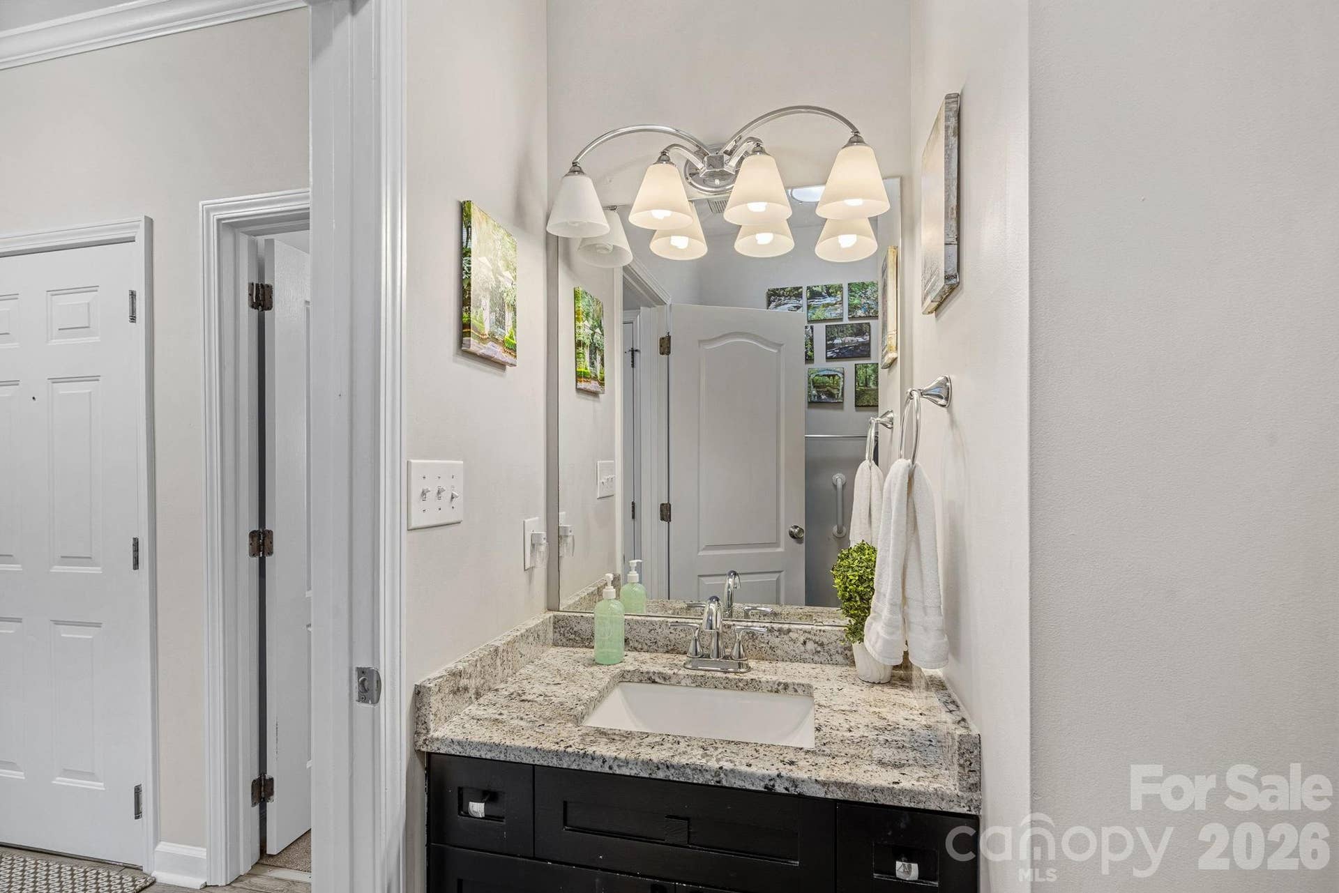 Guest Bathroom, recenlty updated.