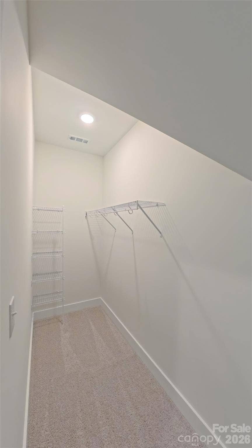 Bedroom 4 Closet