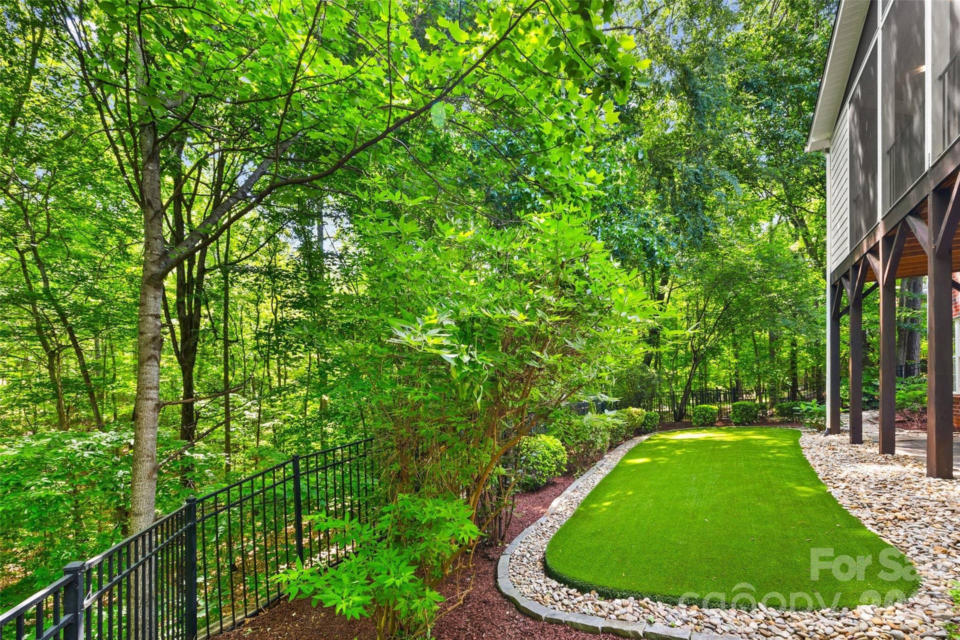 2539 Grimmersborough Lane, Charlotte, NC 28270 Turf and professional hardscape
