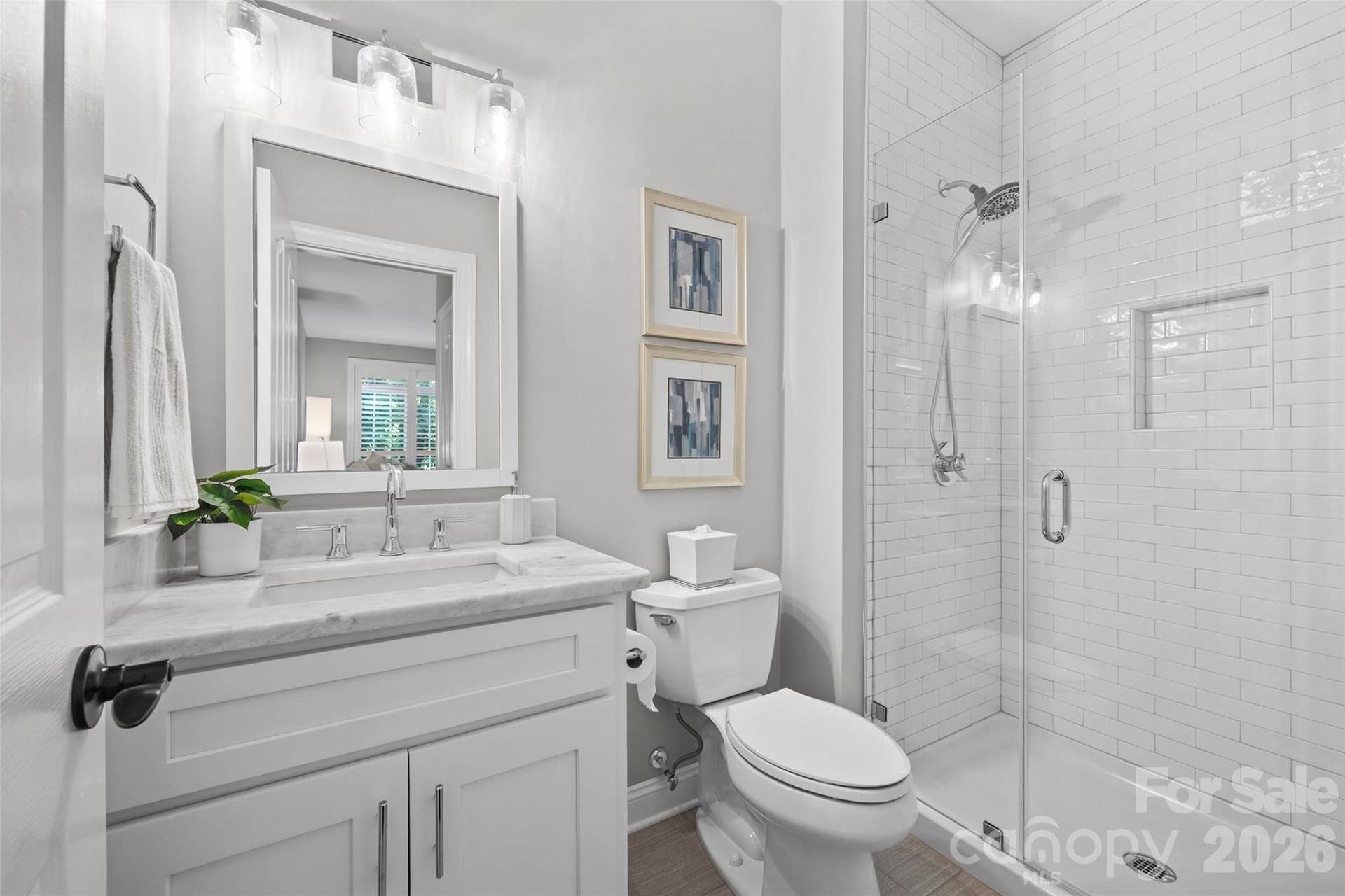 2539 Grimmersborough Lane, Charlotte, NC 28270 Ensuite bathroom for guest room