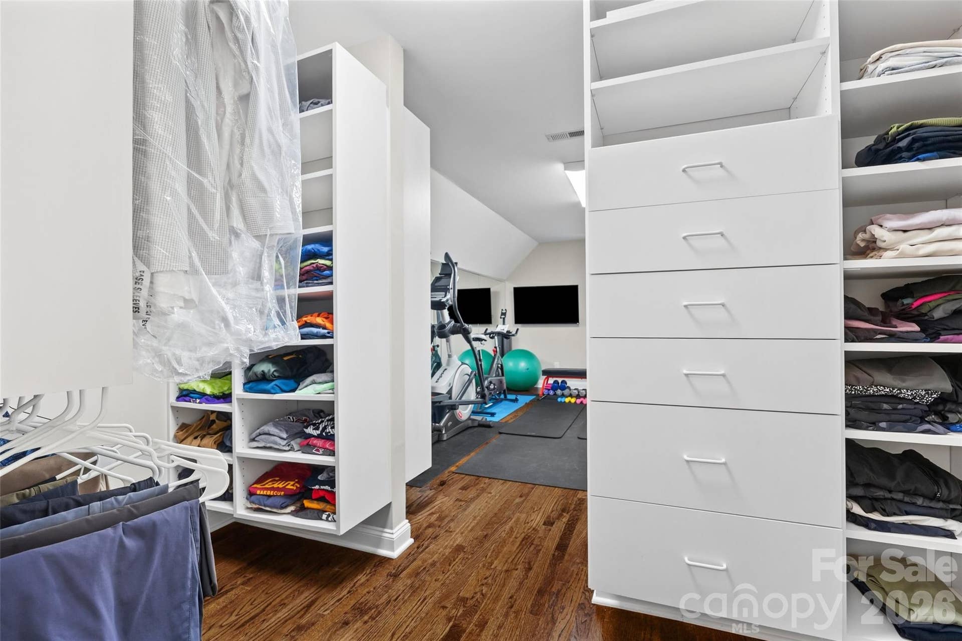 2539 Grimmersborough Lane, Charlotte, NC 28270 Primary bedroom closet system