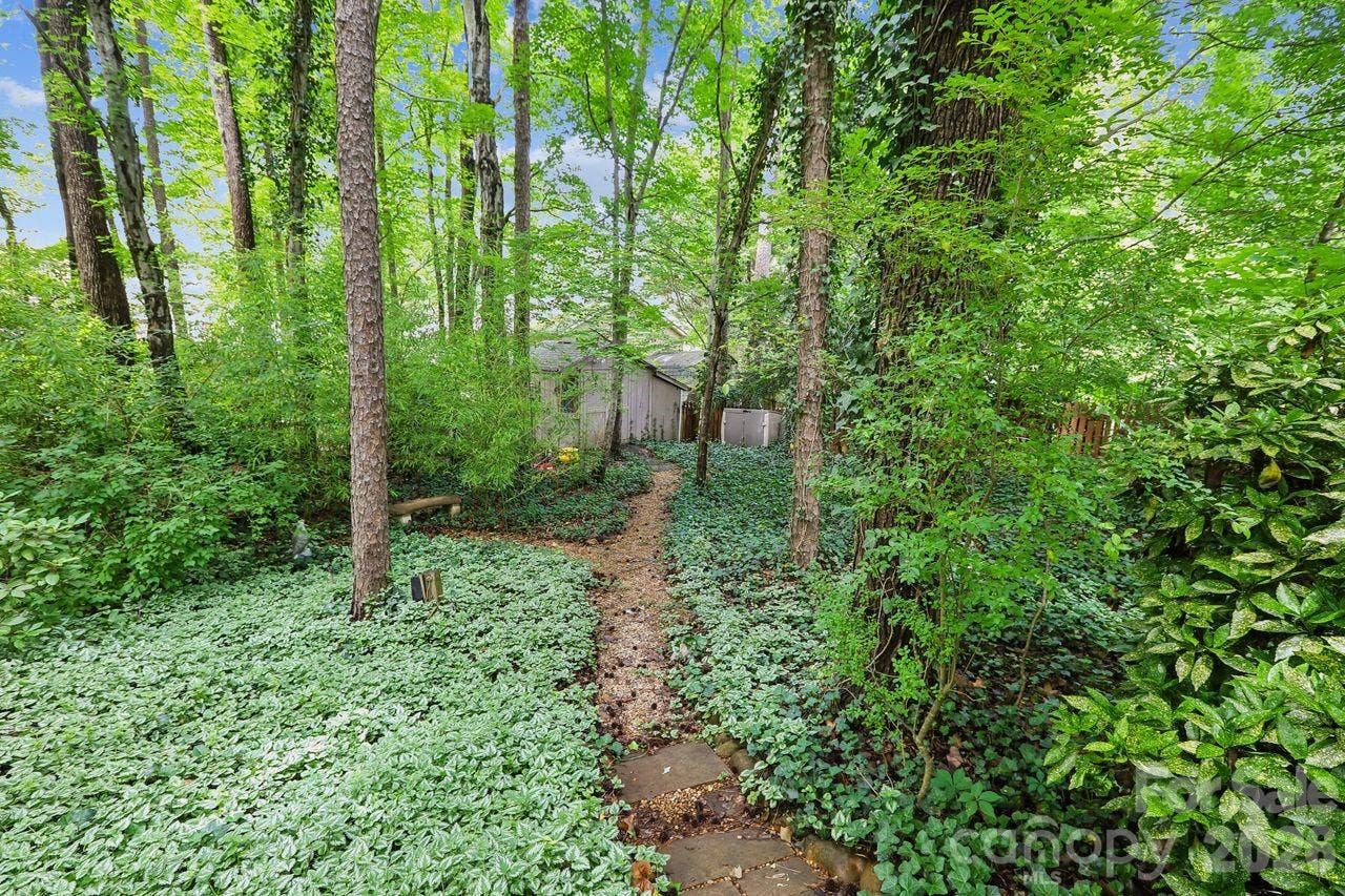 3009 Oakcroft Drive, Matthews, NC 28105