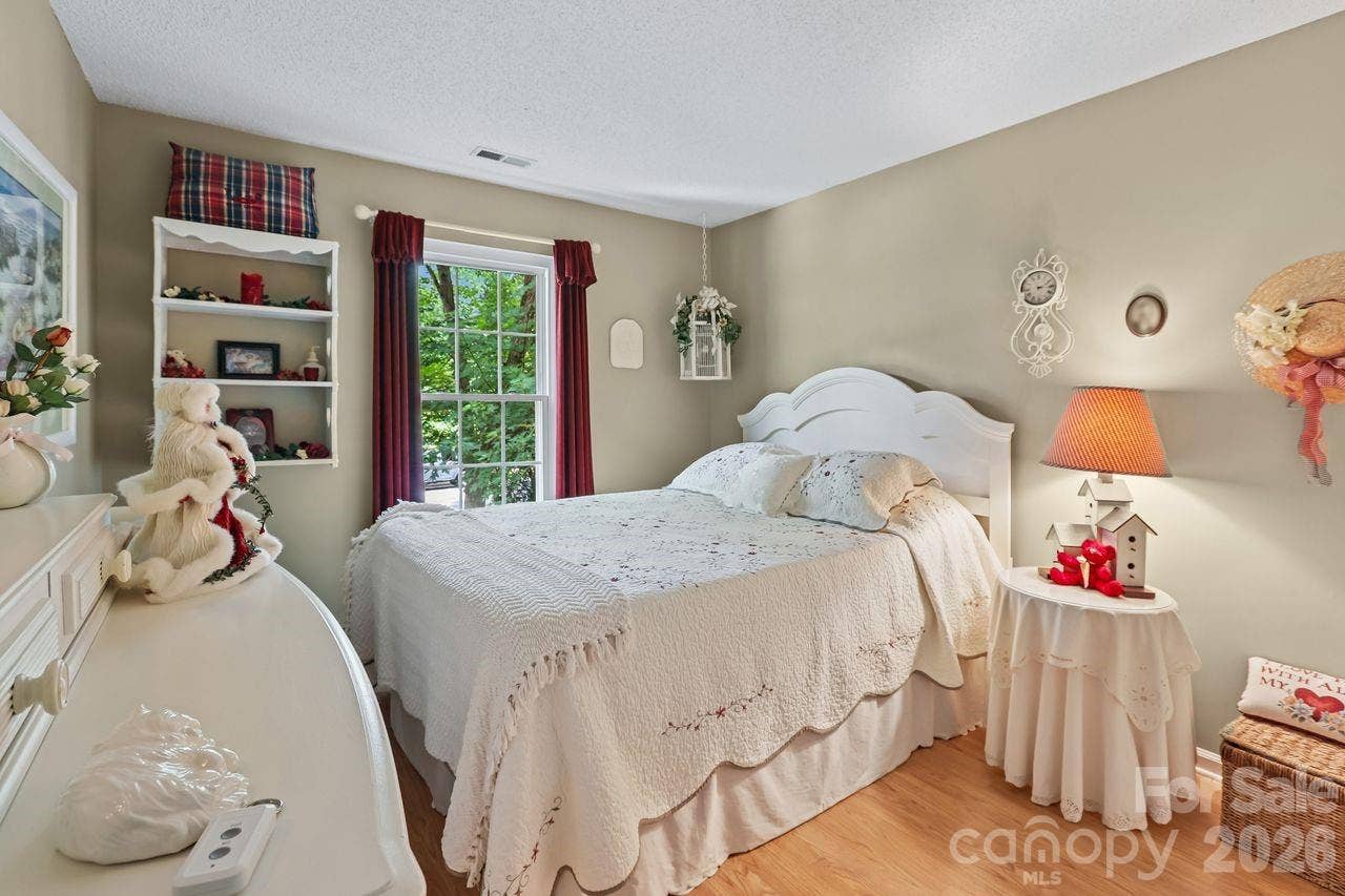 3009 Oakcroft Drive, Matthews, NC 28105