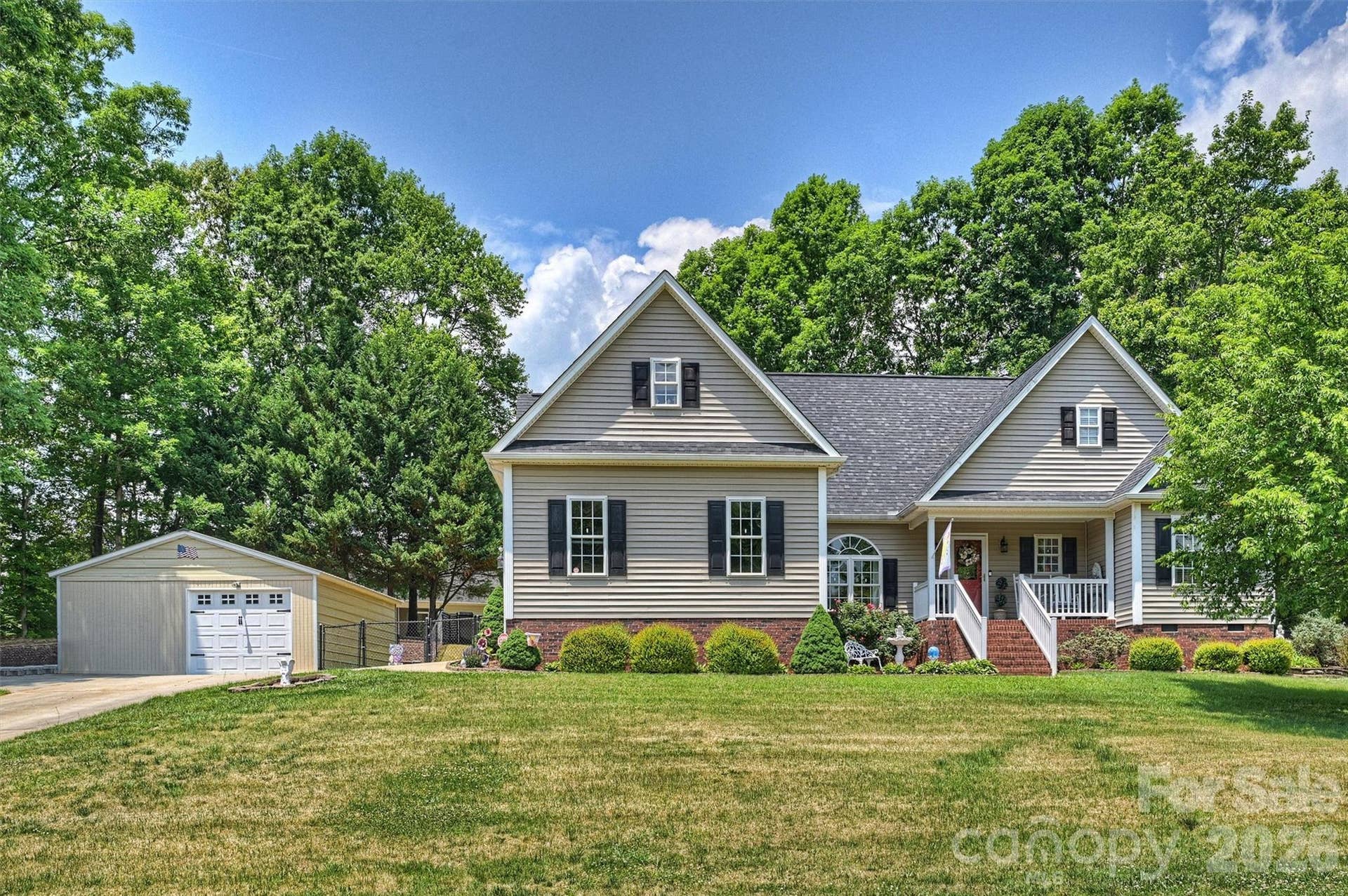 1302 Laurel Woods Drive, Gastonia, NC 28052 1302 Laurel Woods Drive, Gastonia, NC 28052
