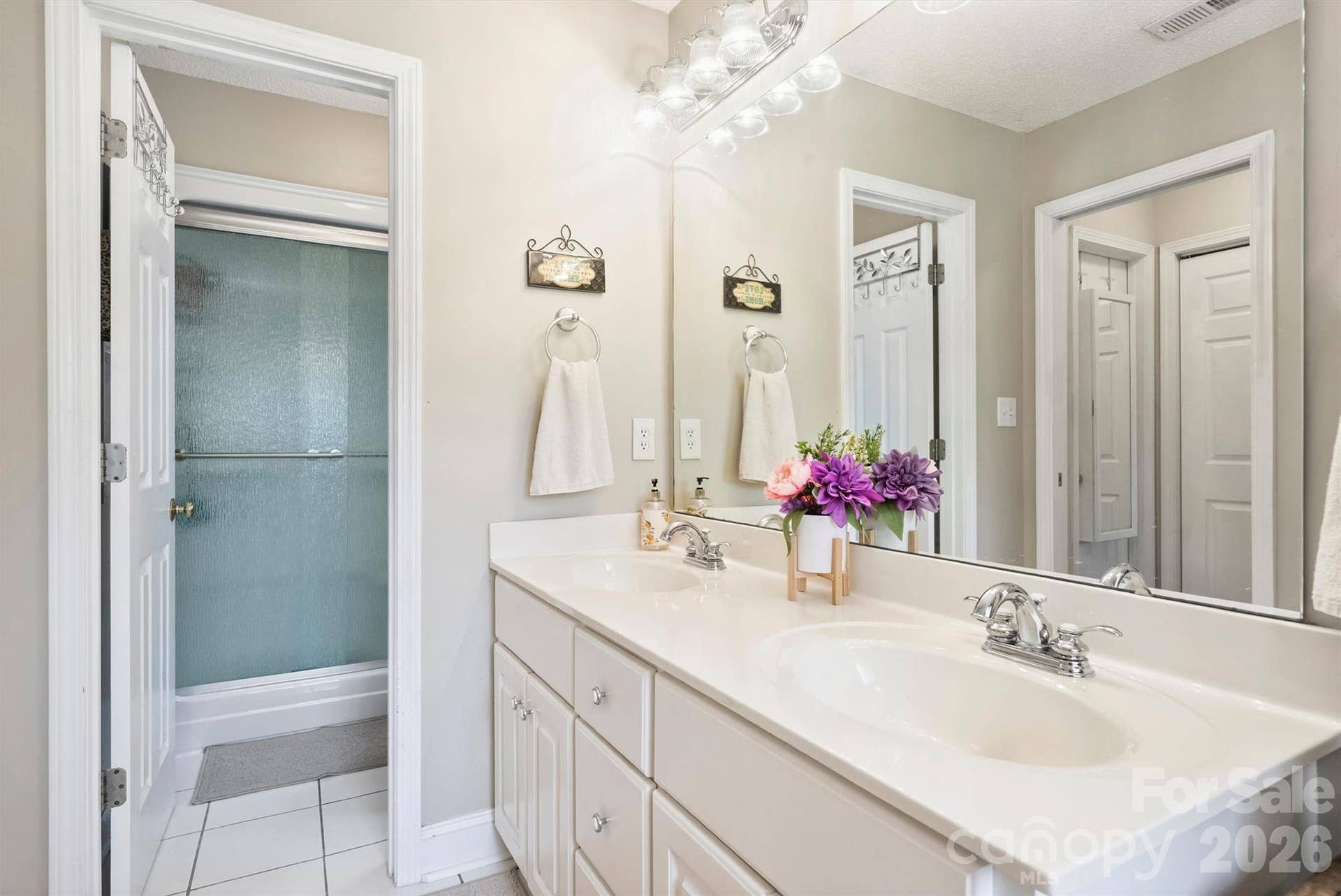 1302 Laurel Woods Drive, Gastonia, NC 28052 1302 Laurel Woods Drive, Gastonia, NC 28052