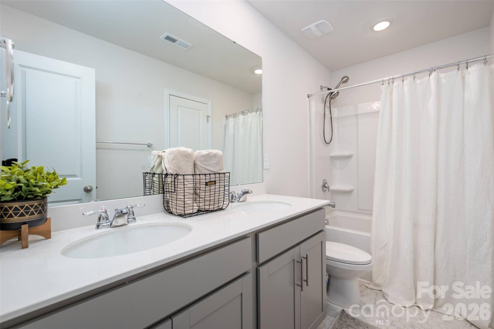 2001 Vanderlyn Street, Monroe, NC 28112 2001 Vanderlyn Street, Monroe, NC 28112
