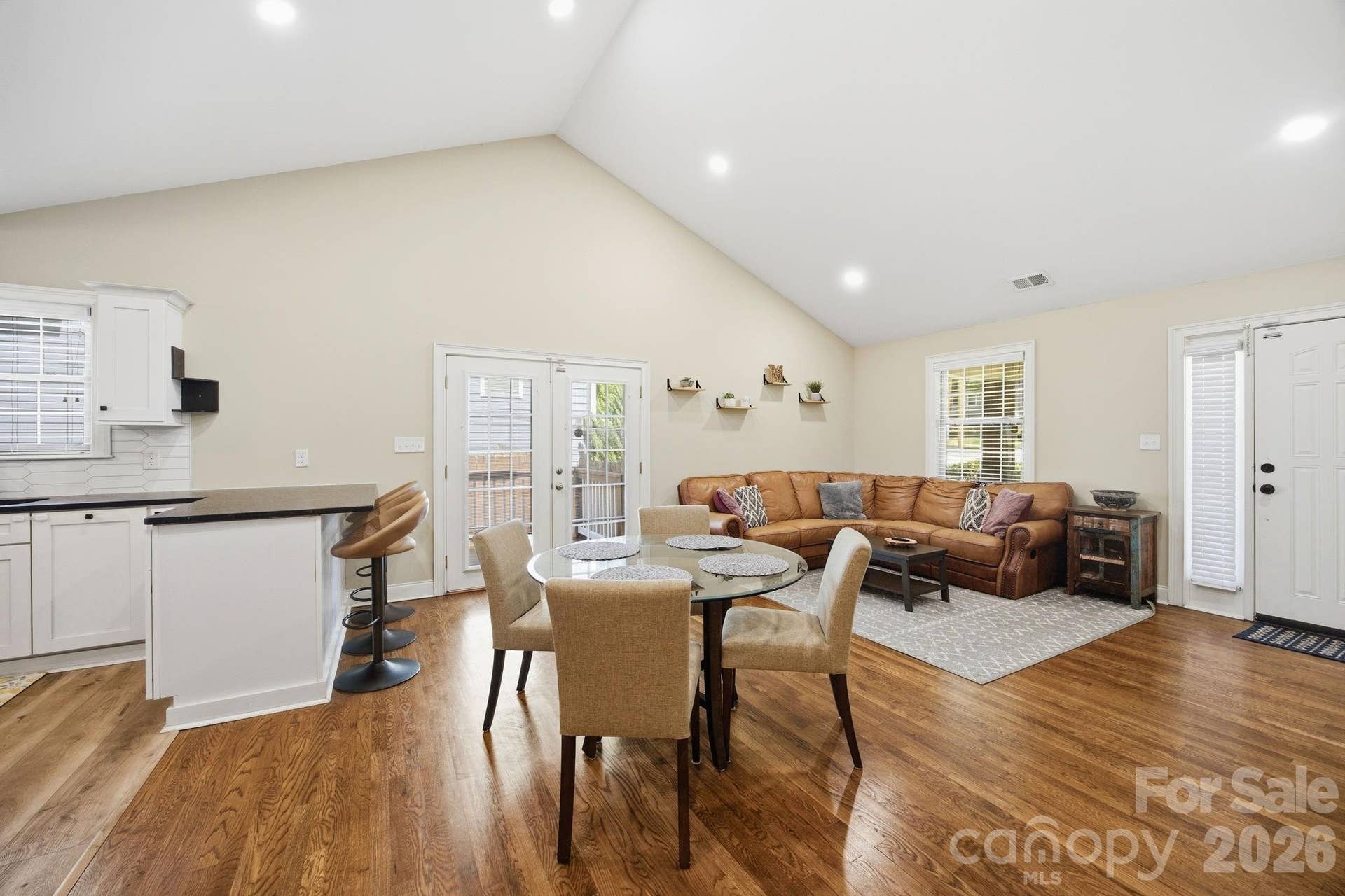 Room for dining table