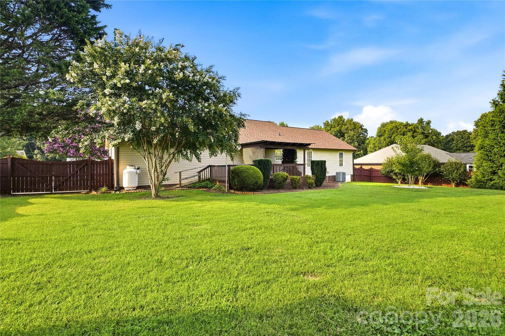 3892 Stoney Creek Drive, Lincolnton, NC 28092 3892 Stoney Creek Drive, Lincolnton, NC 28092