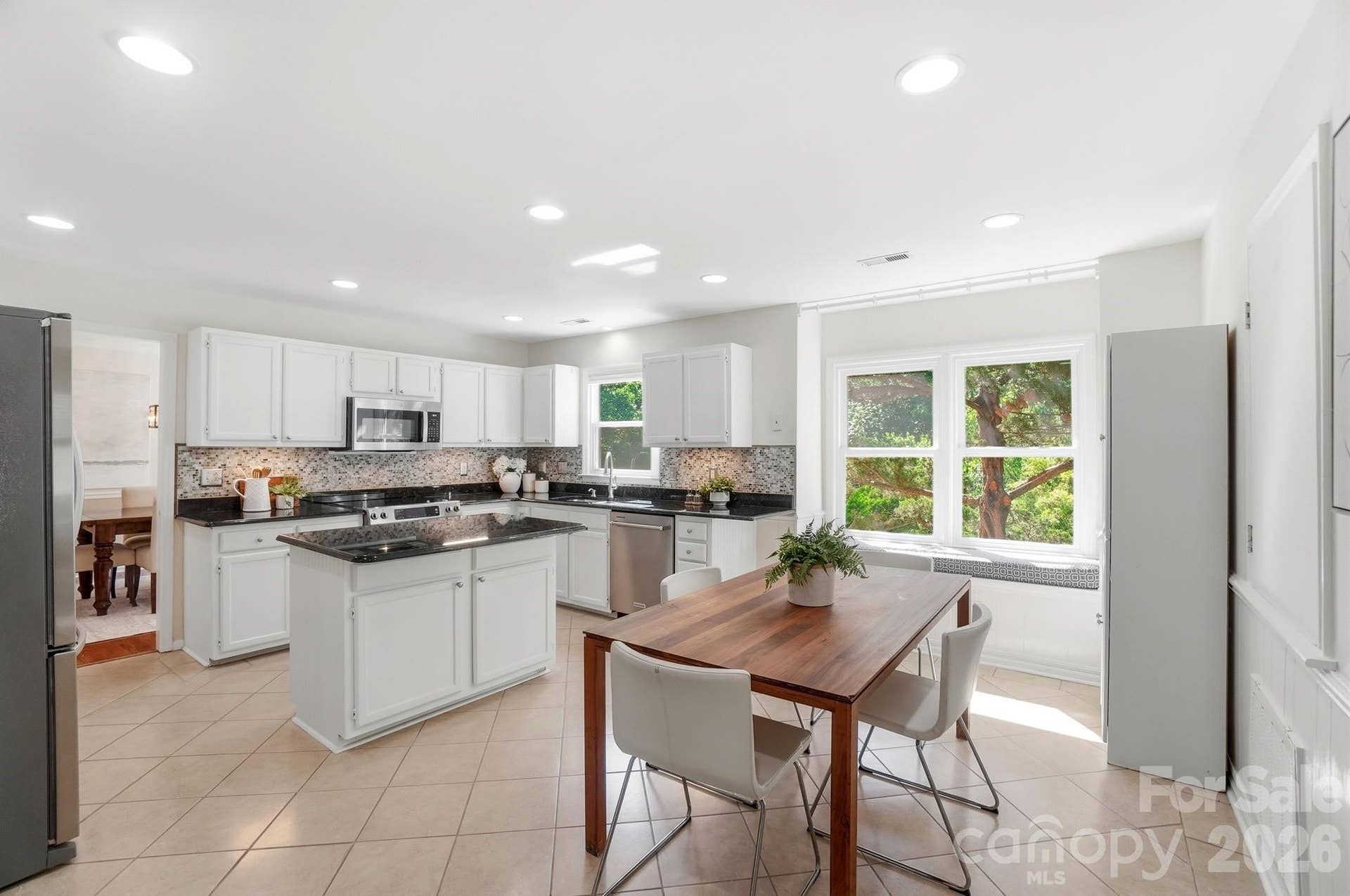 Breakfast Nook/Kitchen