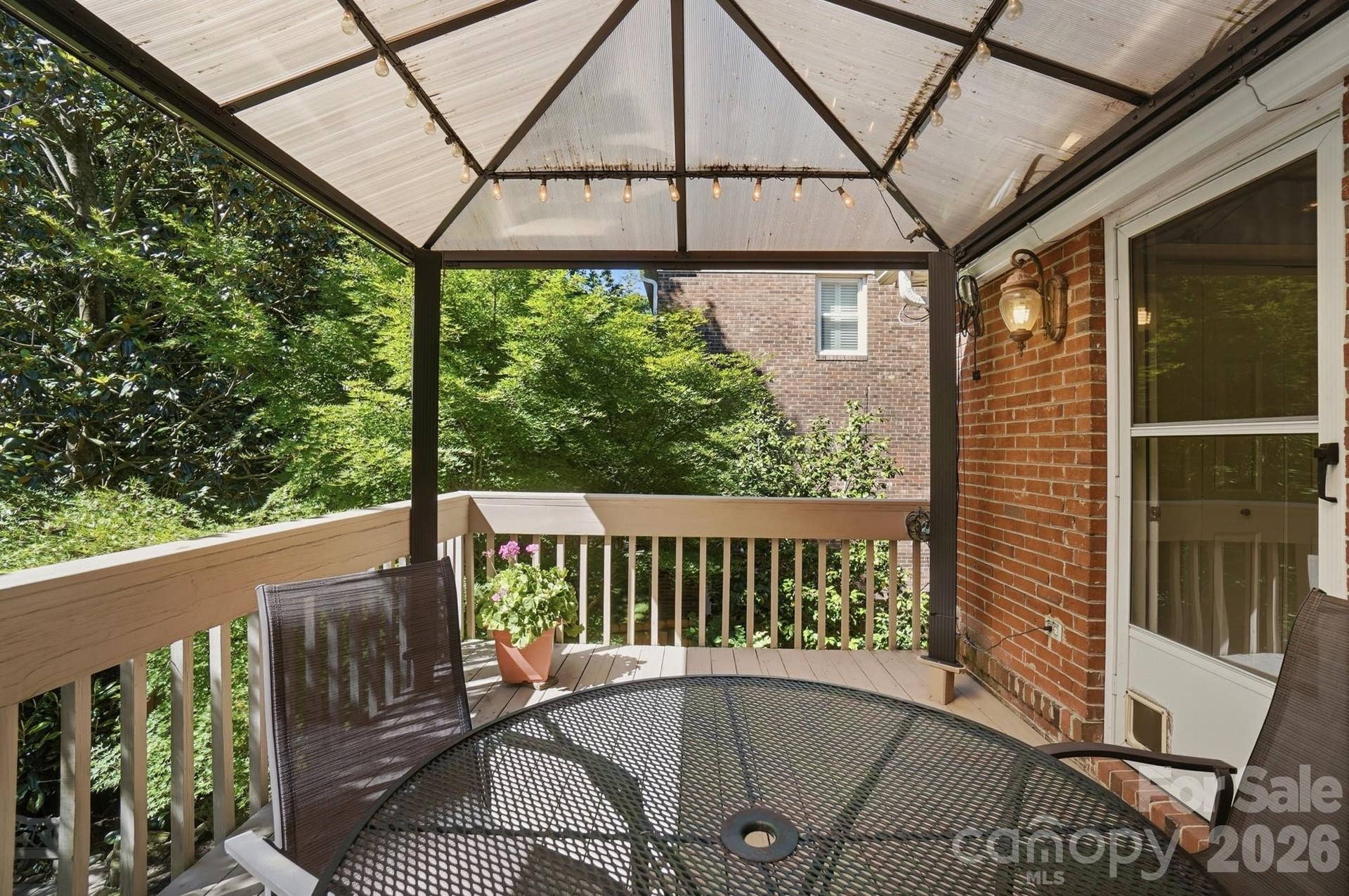 Covered Deck off of Family Room