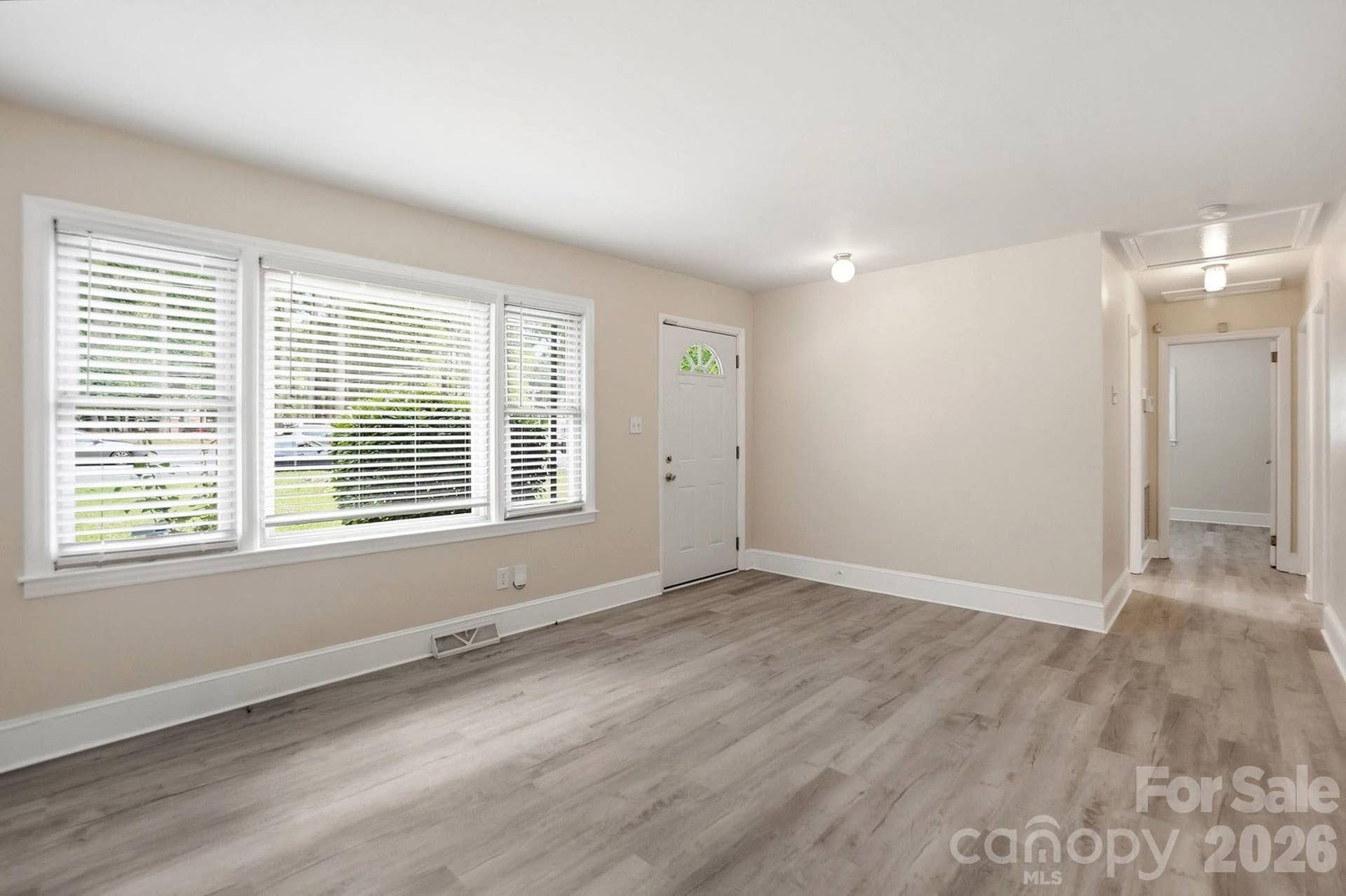 2032 Eastway Drive, Charlotte, NC 28205 2032 Eastway Drive, Charlotte, NC 28205