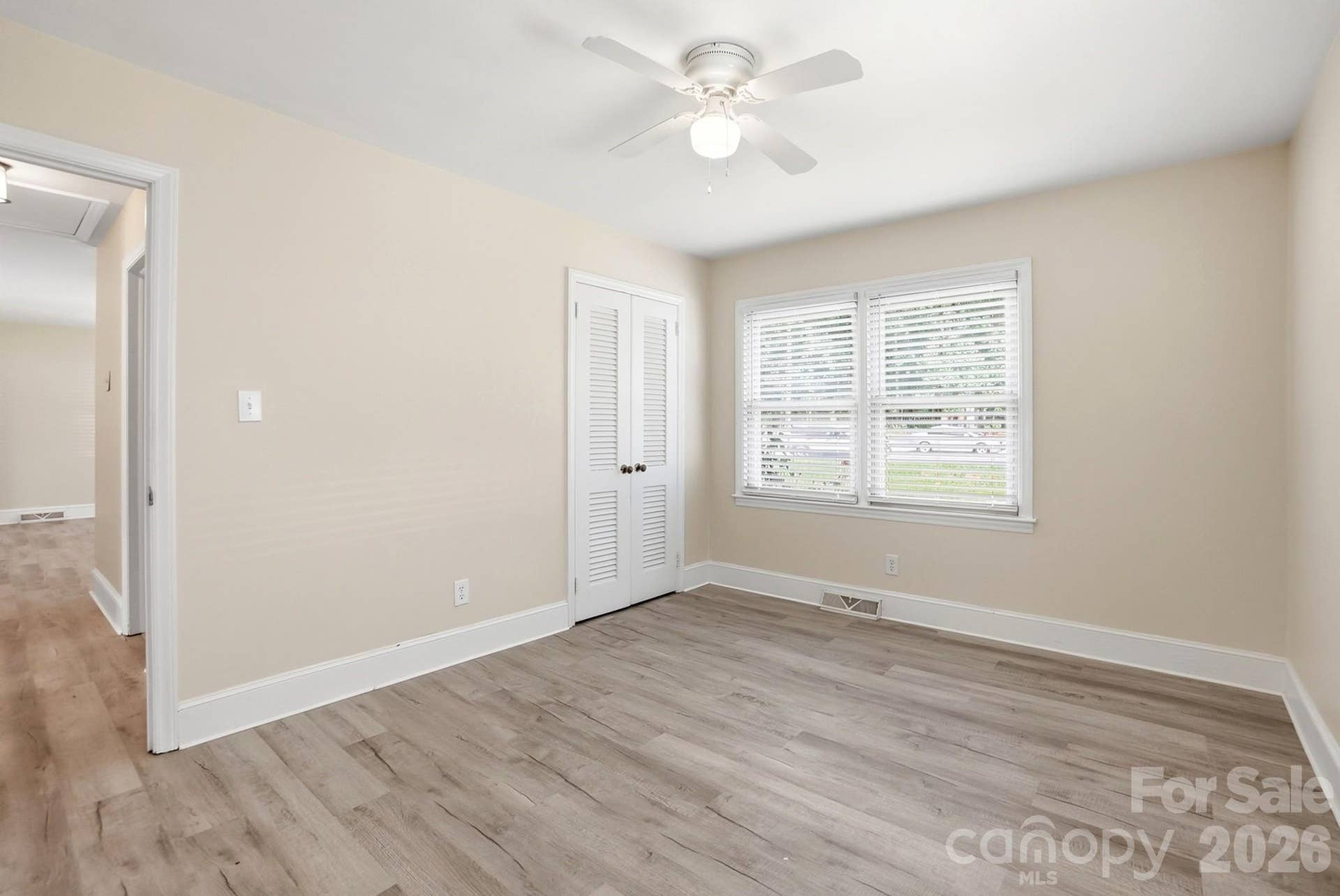 2032 Eastway Drive, Charlotte, NC 28205 2032 Eastway Drive, Charlotte, NC 28205