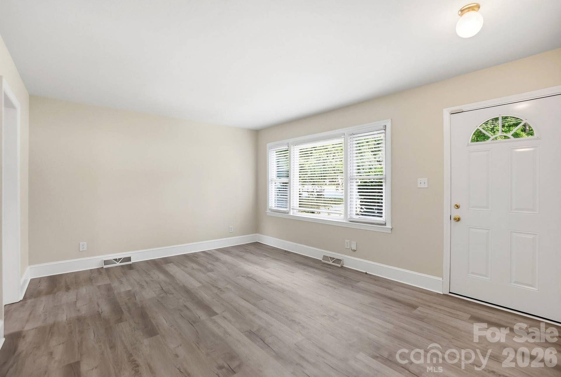 2032 Eastway Drive, Charlotte, NC 28205 2032 Eastway Drive, Charlotte, NC 28205