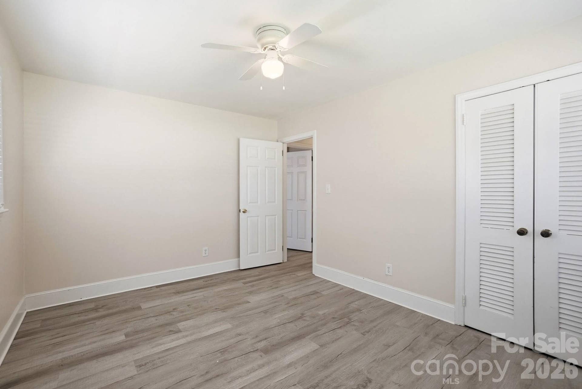 2032 Eastway Drive, Charlotte, NC 28205 2032 Eastway Drive, Charlotte, NC 28205
