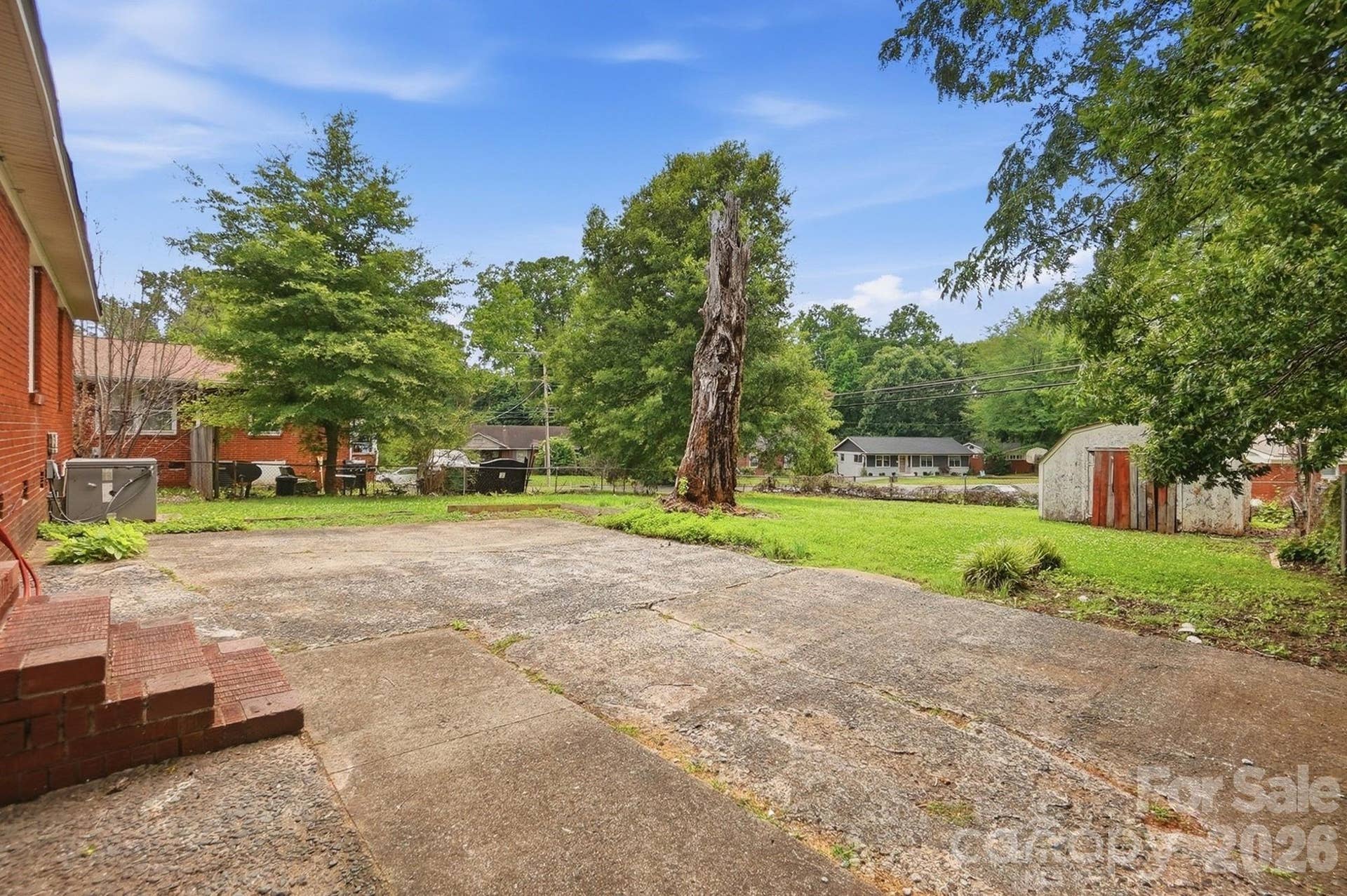 2032 Eastway Drive, Charlotte, NC 28205 2032 Eastway Drive, Charlotte, NC 28205