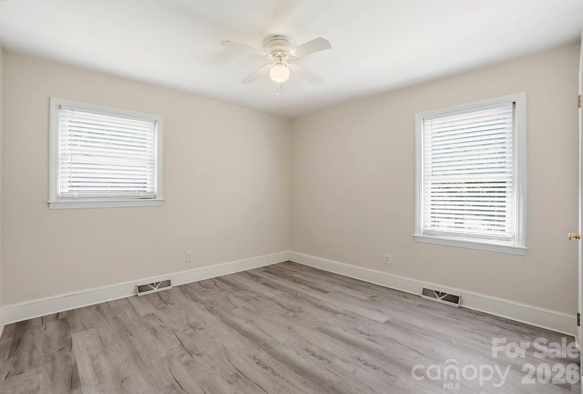 2032 Eastway Drive, Charlotte, NC 28205 2032 Eastway Drive, Charlotte, NC 28205