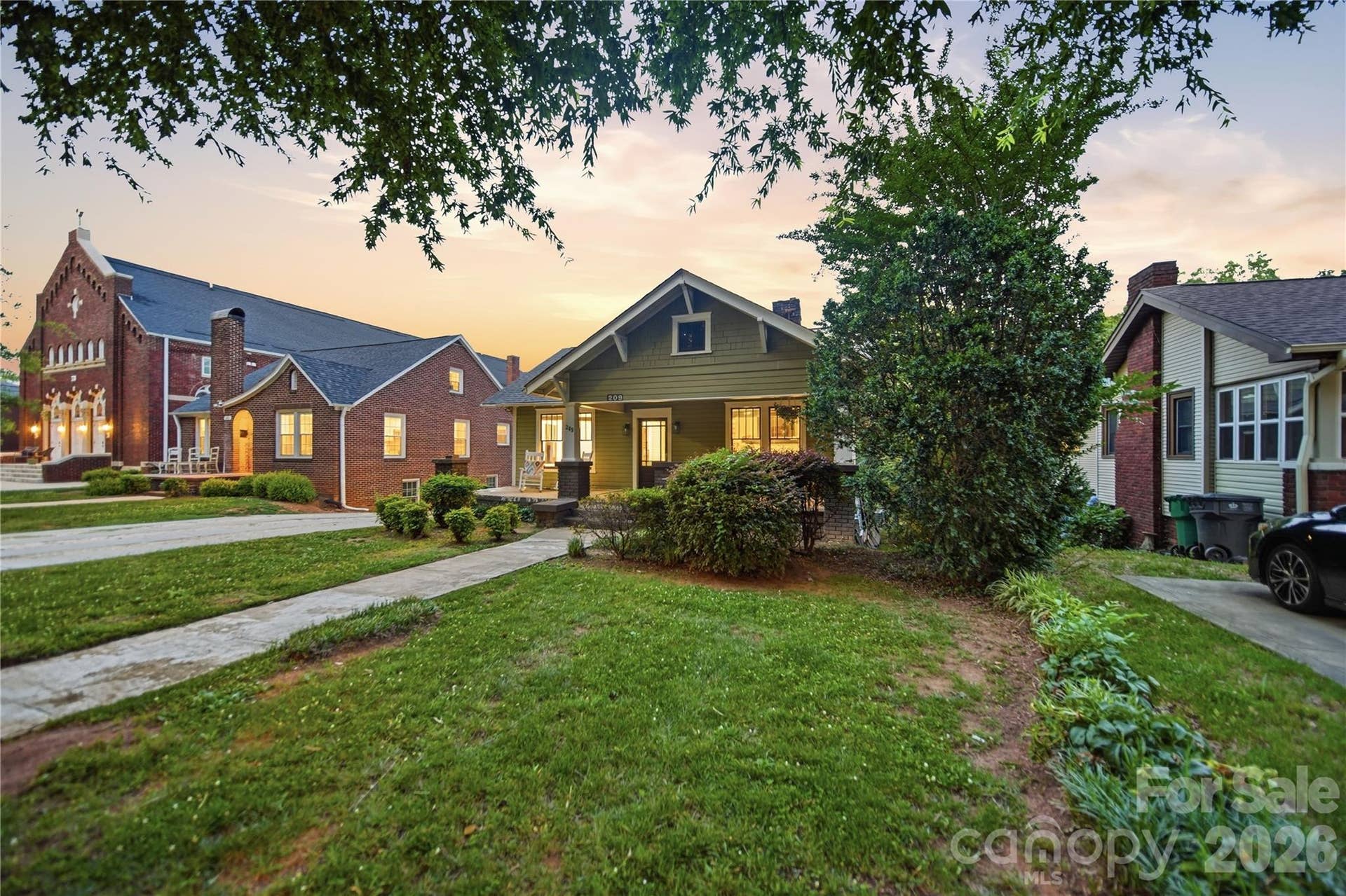209 Grandin Road, Charlotte, NC 28208 209 Grandin Road, Charlotte, NC 28208