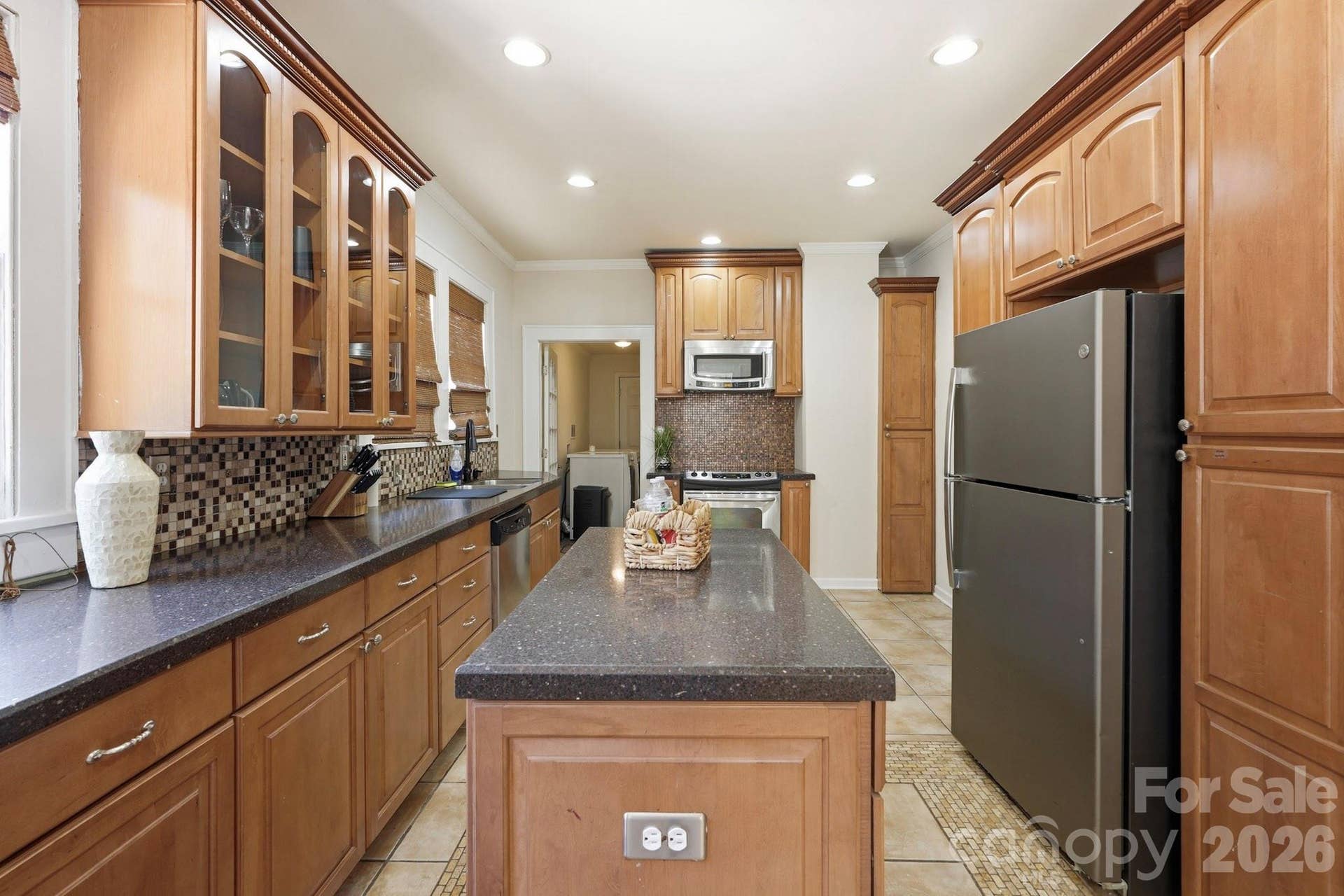 209 Grandin Road, Charlotte, NC 28208 209 Grandin Road, Charlotte, NC 28208