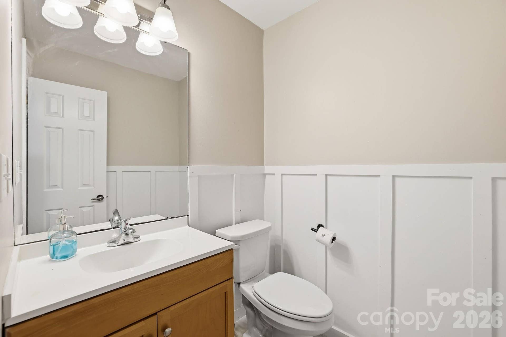 7038 Chelsea Day Lane, Tega Cay, SC 29708 Half Bath off Entry