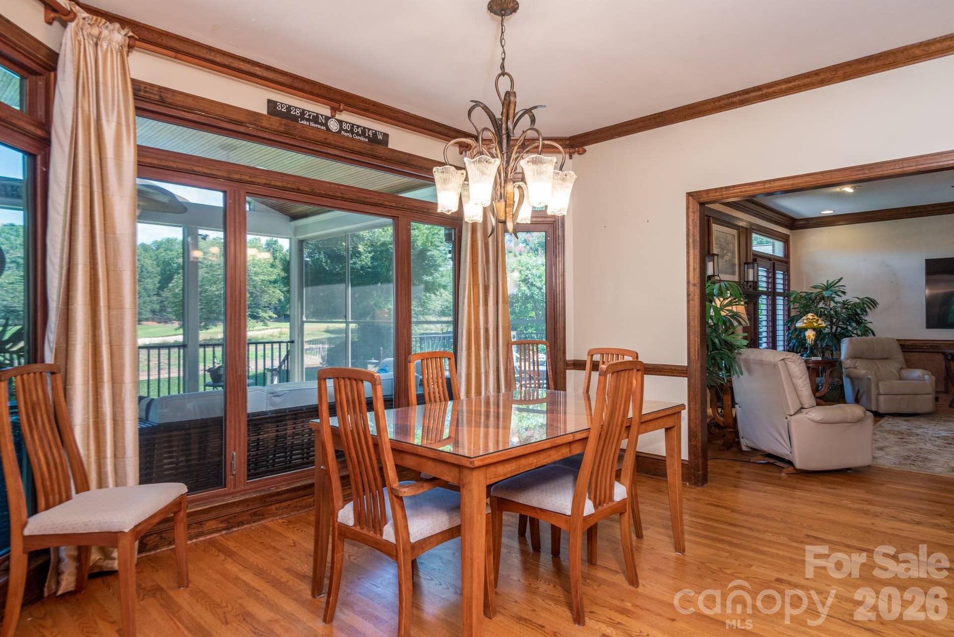 Breakfast Room
