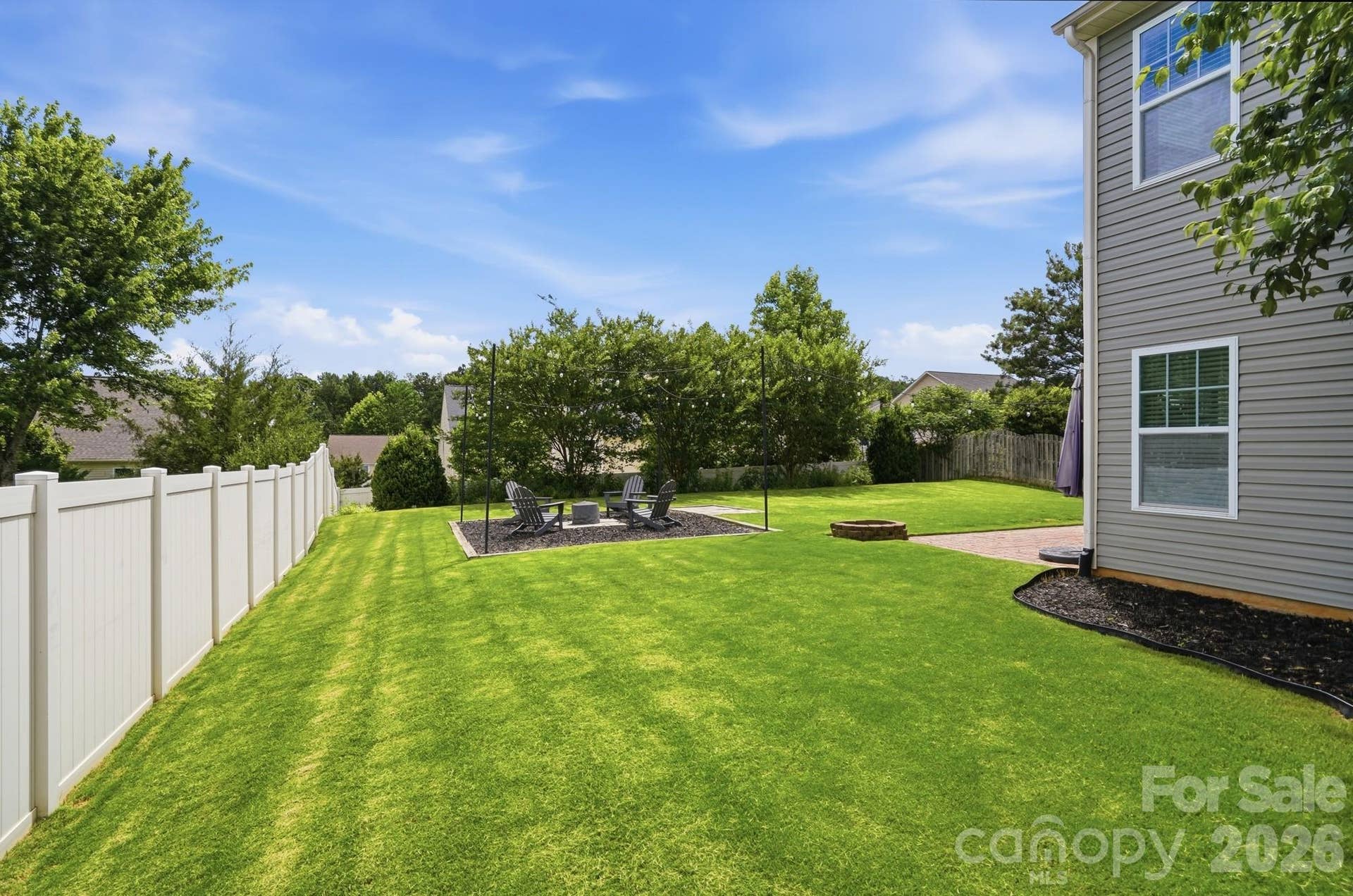 1198 Jasmine Drive, Fort Mill, SC 29707 Side yard