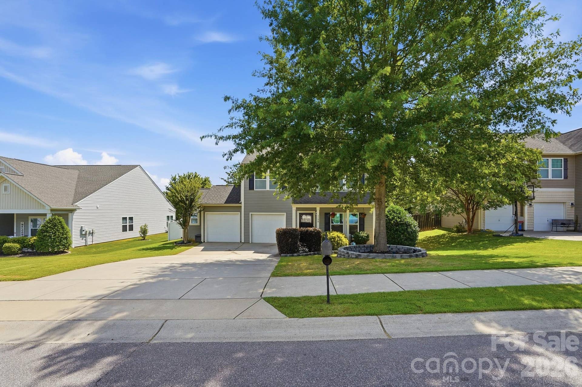 1198 Jasmine Drive, Fort Mill, SC 29707 Come take a peek at 1198 Jasmine drive and the walk the neighborhood sidewalks in Silver Run!