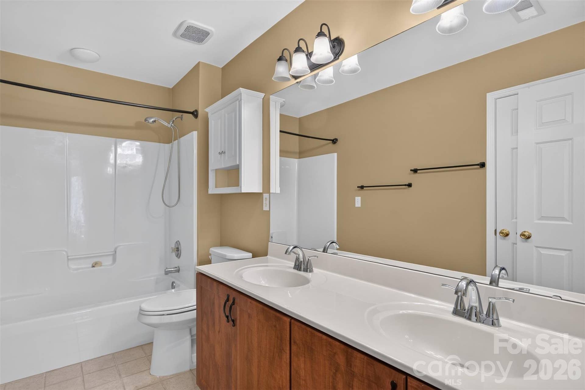 204 Whitegrove Drive, Fort Mill, SC 29715 204 Whitegrove Drive, Fort Mill, SC 29715
