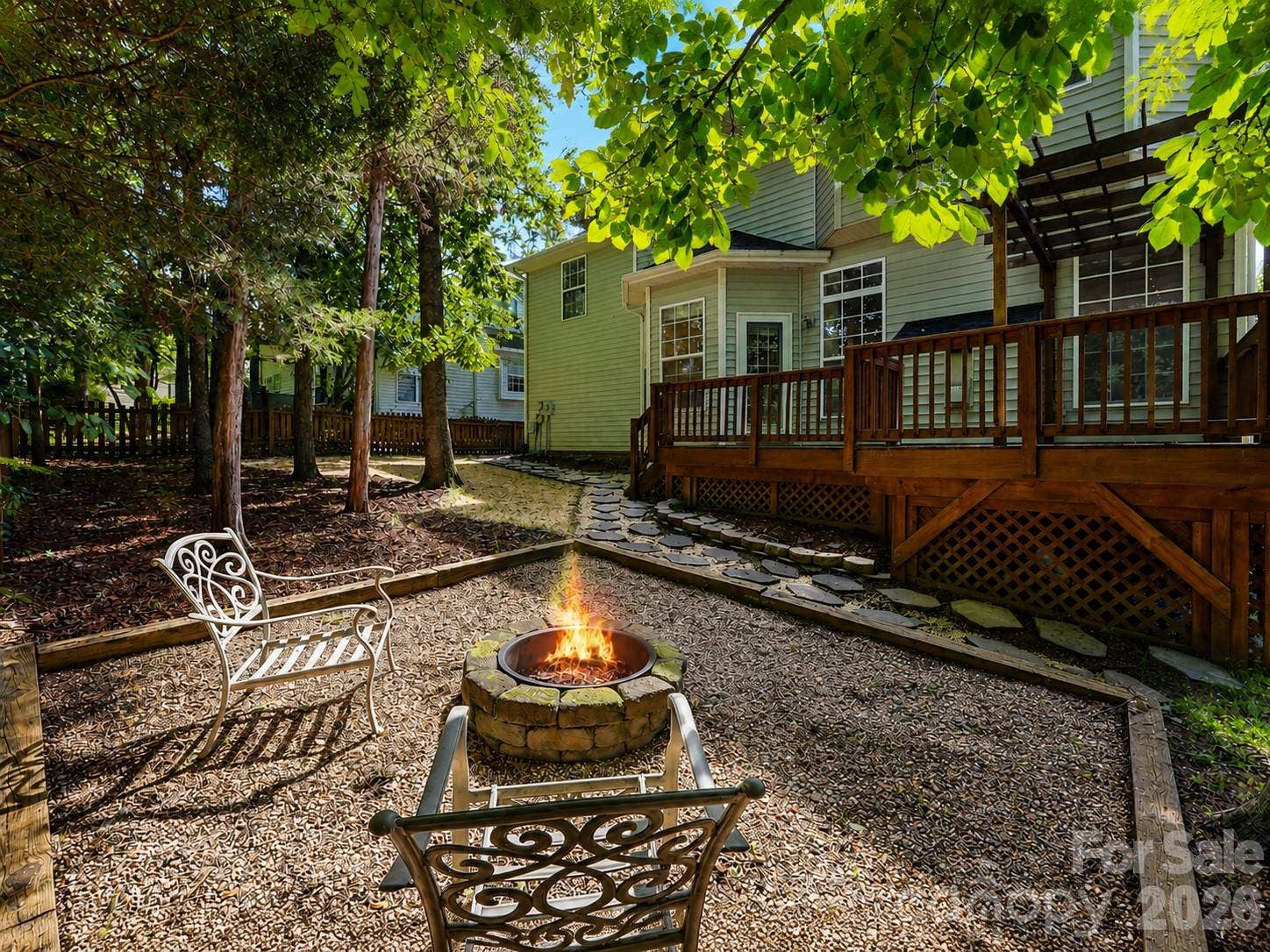 6832 Charter Hills Road, Charlotte, NC 28277 Dedicated fire pit area!