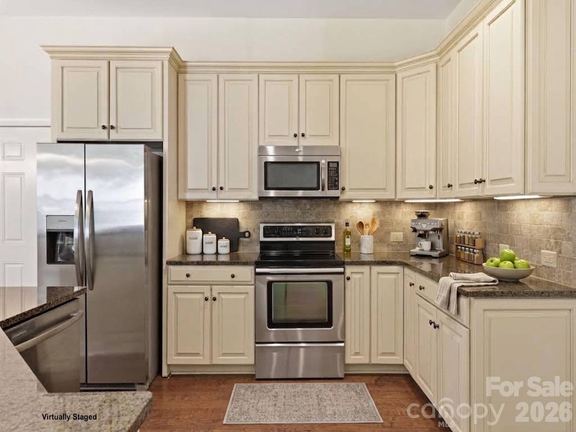 6832 Charter Hills Road, Charlotte, NC 28277 Spacious Kitchen; 42" painted and glazed cabinets, soft-close drawers!