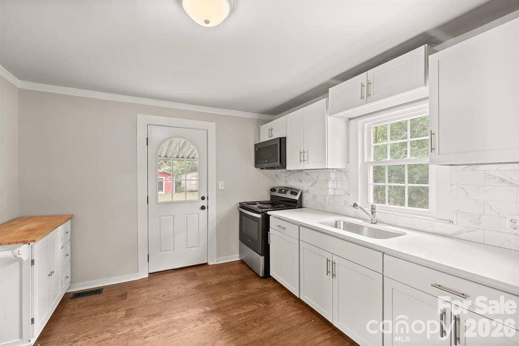 215 Keels Avenue, Rock Hill, SC 29730 215 Keels Avenue, Rock Hill, SC 29730