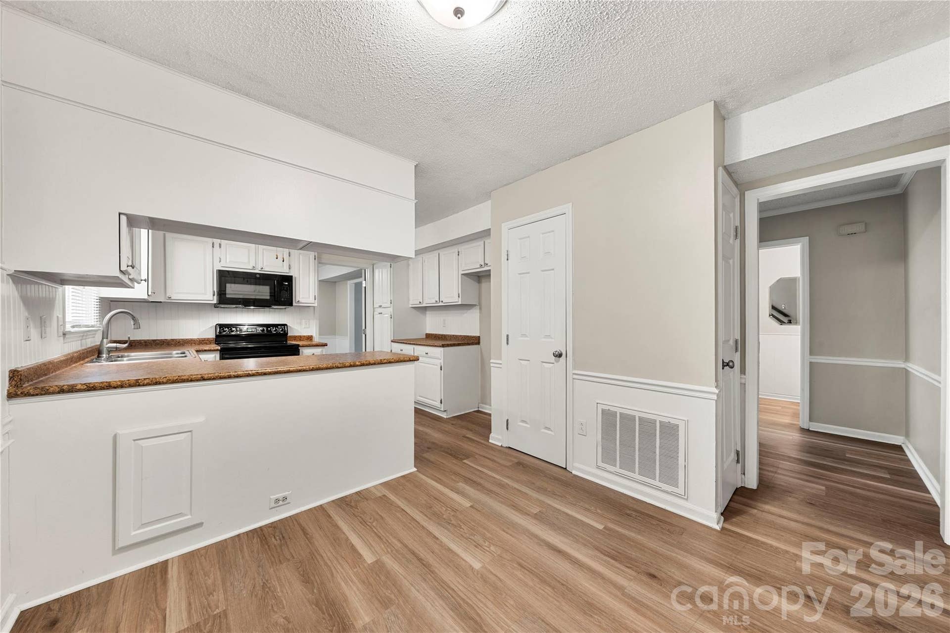 628 Bellows Lane, Charlotte, NC 28270