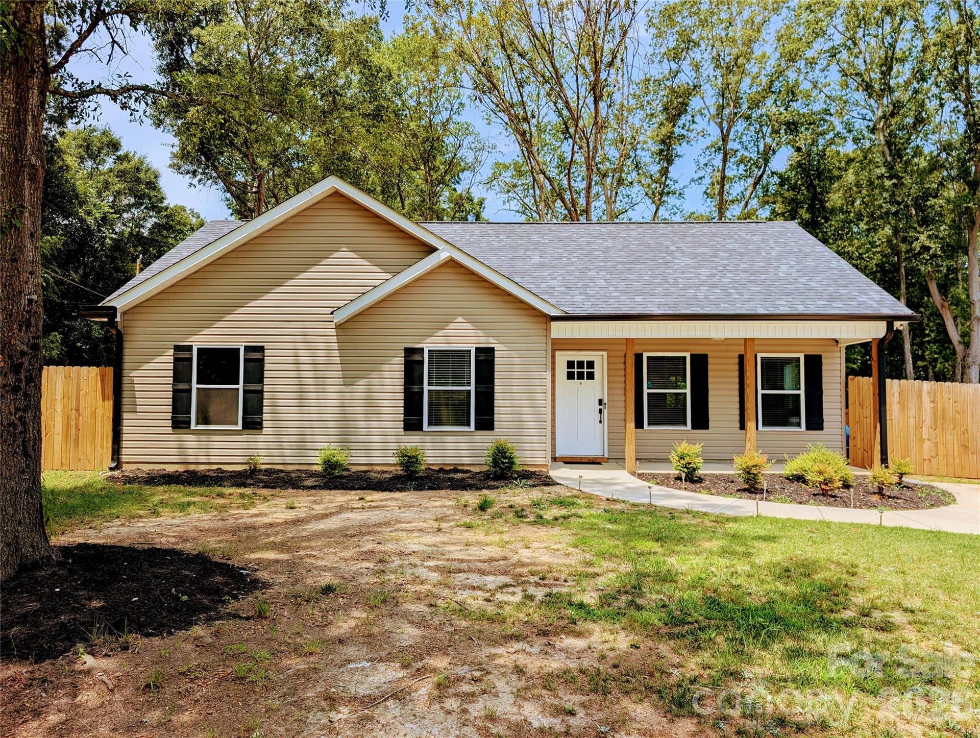 711 Guinn Street, Clover, SC 29710 711 Guinn Street, Clover, SC 29710