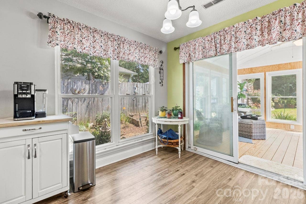 6325 Ellesmere Court, Charlotte, NC 28227 6325 Ellesmere Court, Charlotte, NC 28227