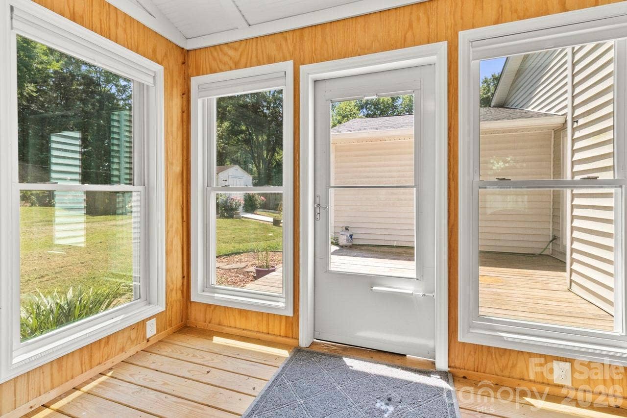 6325 Ellesmere Court, Charlotte, NC 28227 Four Season Room