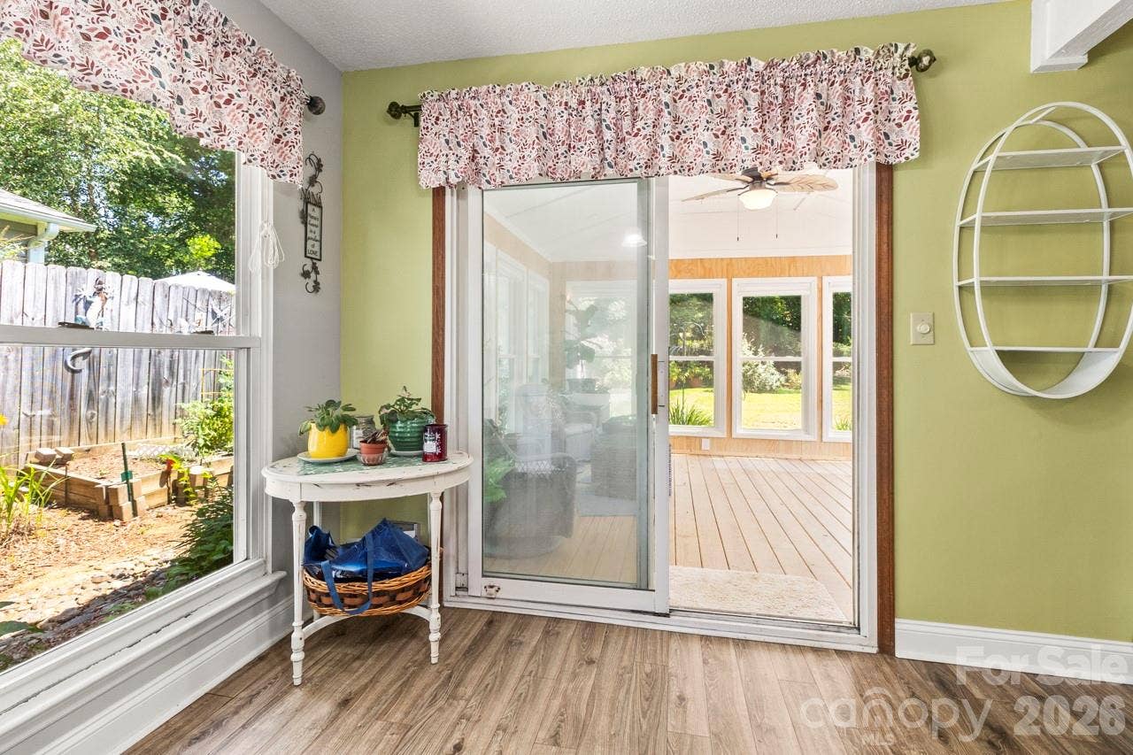 6325 Ellesmere Court, Charlotte, NC 28227 6325 Ellesmere Court, Charlotte, NC 28227