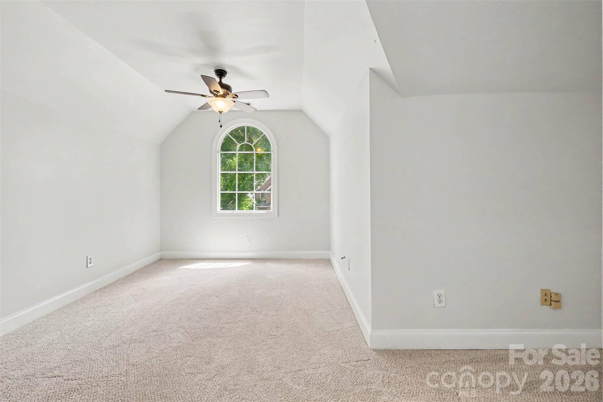 Spare bedroom 4/flex room, unfinished walk-in closet available