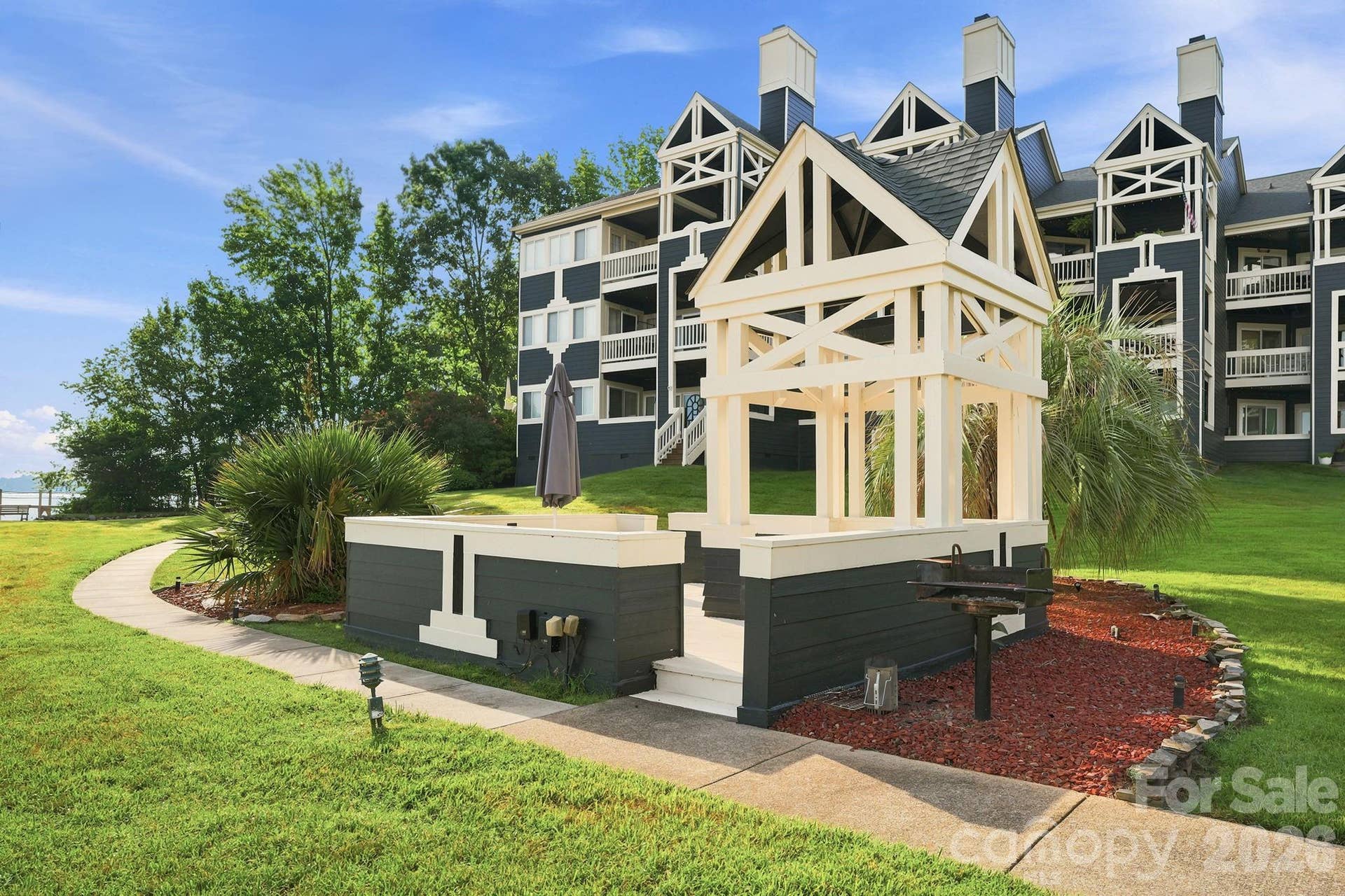 2135 Regatta Lane, #303, Denver, NC 28037 Grilling area