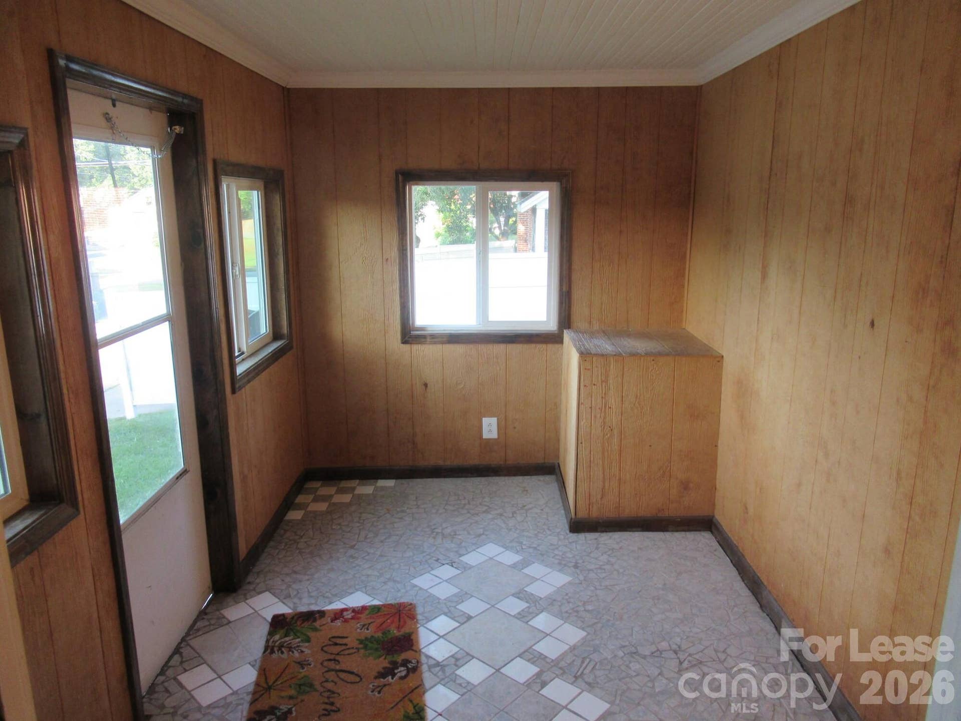 306 W 2nd Street, Lincolnton, NC 28092 Front Porch