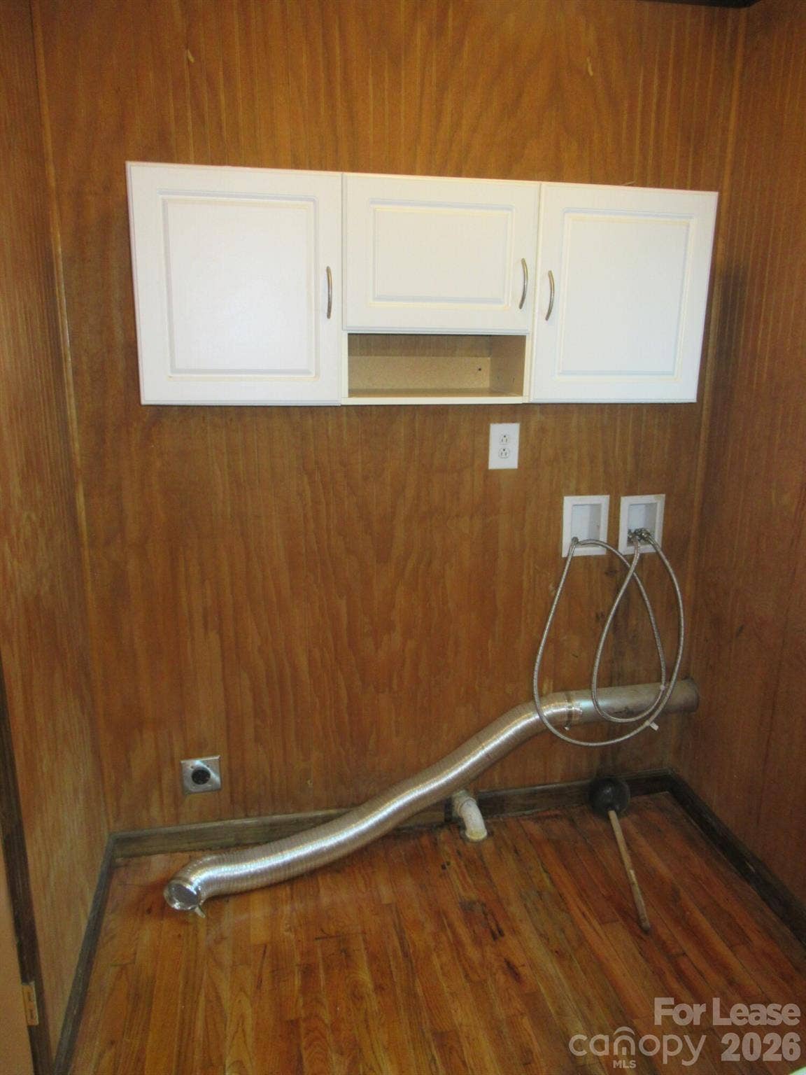 306 W 2nd Street, Lincolnton, NC 28092 Laundry