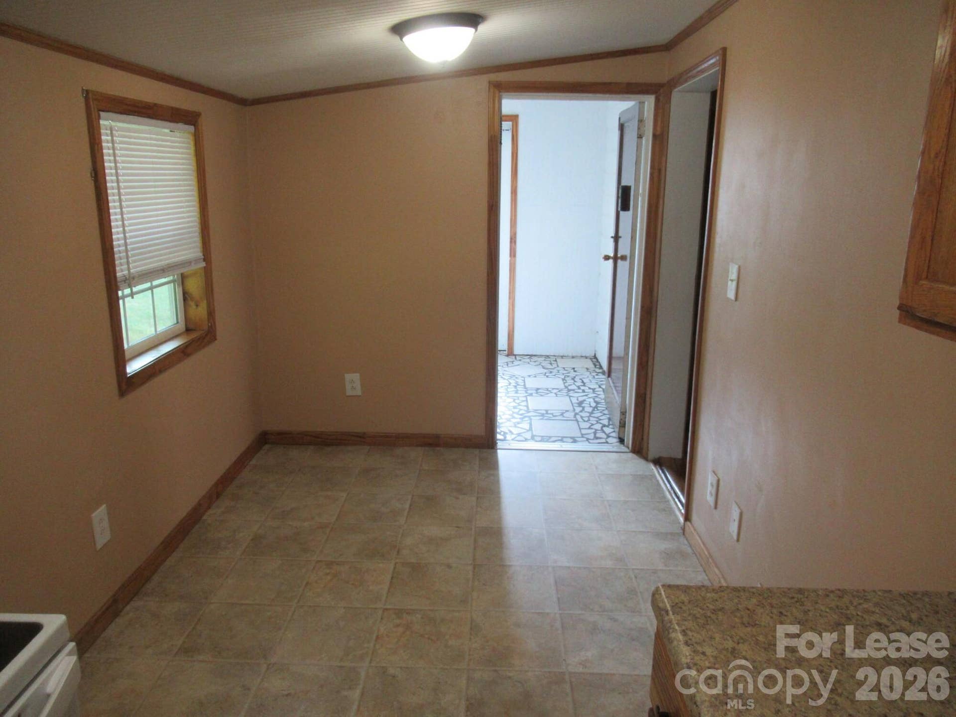 306 W 2nd Street, Lincolnton, NC 28092 Dining Area