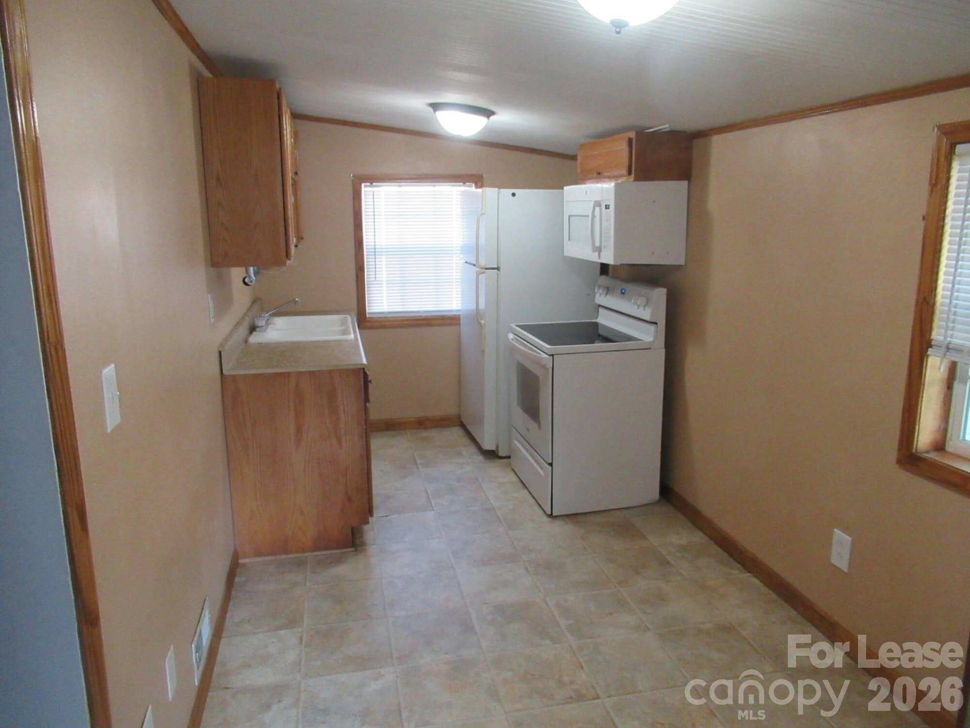 306 W 2nd Street, Lincolnton, NC 28092 Kitchen