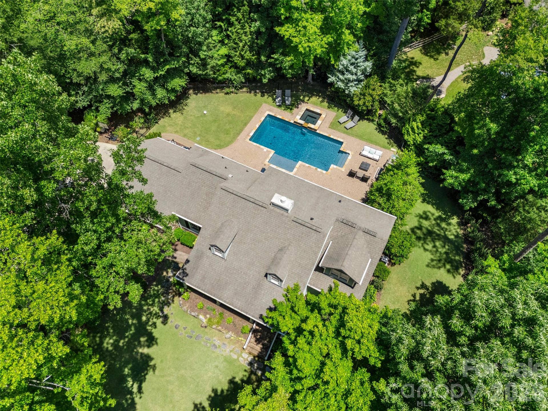 2 Pine Point Road, Lake Wylie, SC 29710