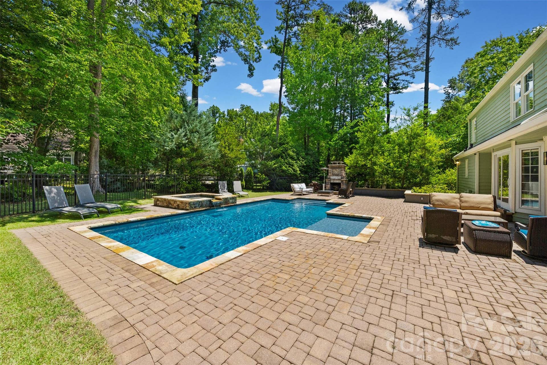 2 Pine Point Road, Lake Wylie, SC 29710
